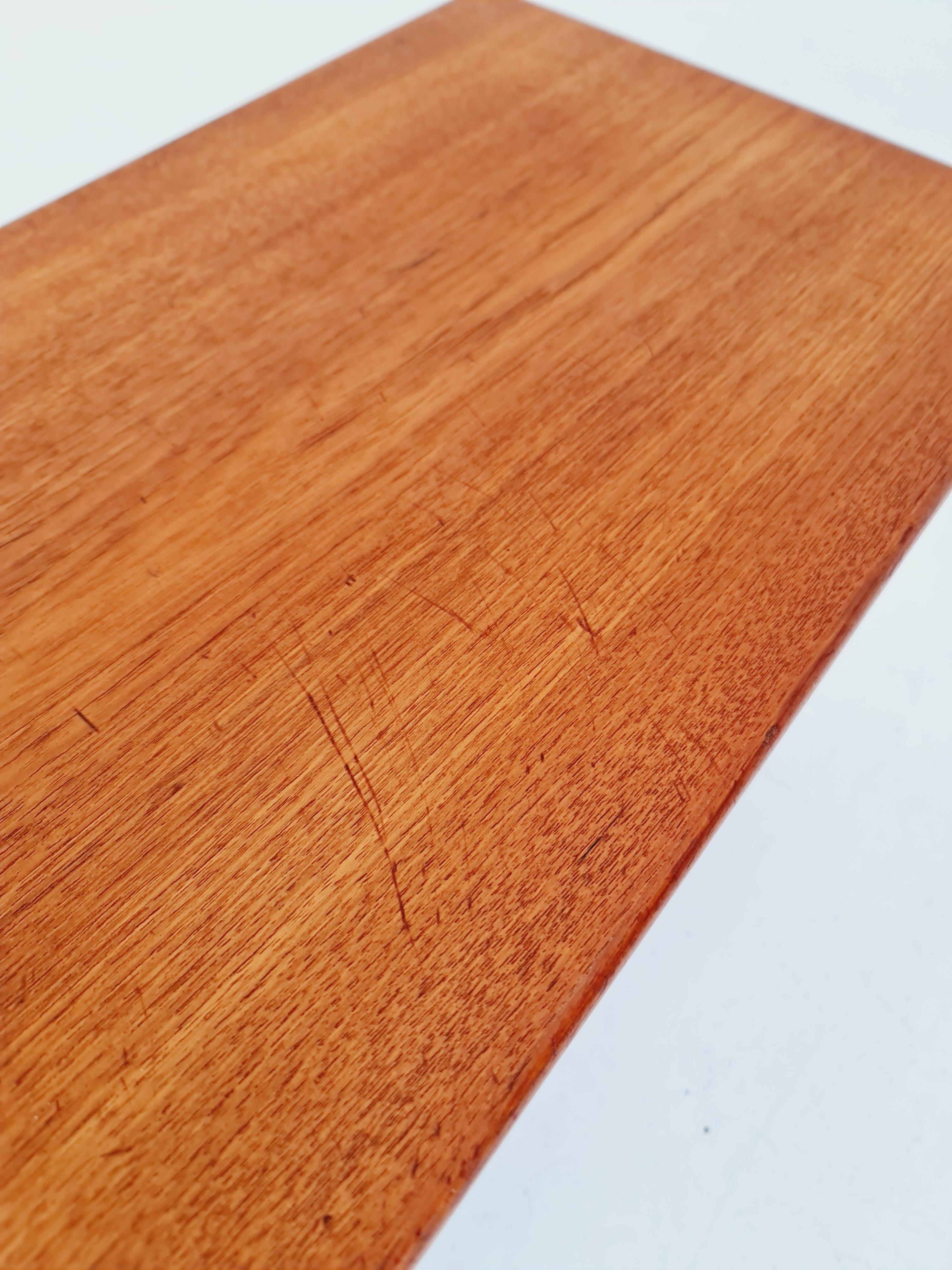 Mid-Century Modern Table d'appoint danoise en teck du milieu du siècle, 1960s en vente