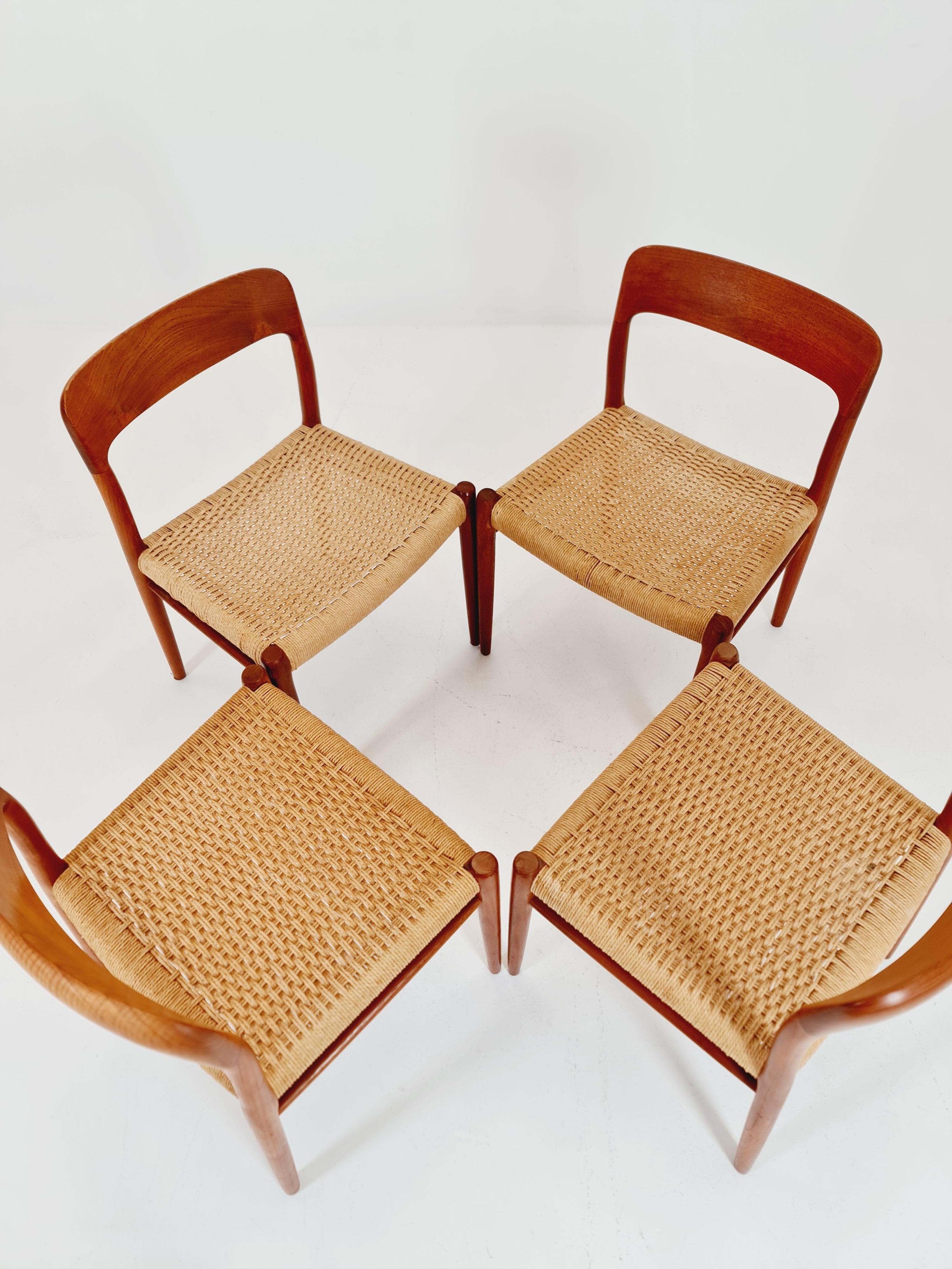Danese Sedie da pranzo danesi di metà secolo in teak Niels O.Moller Modell 75, anni '60, set di 4 in vendita