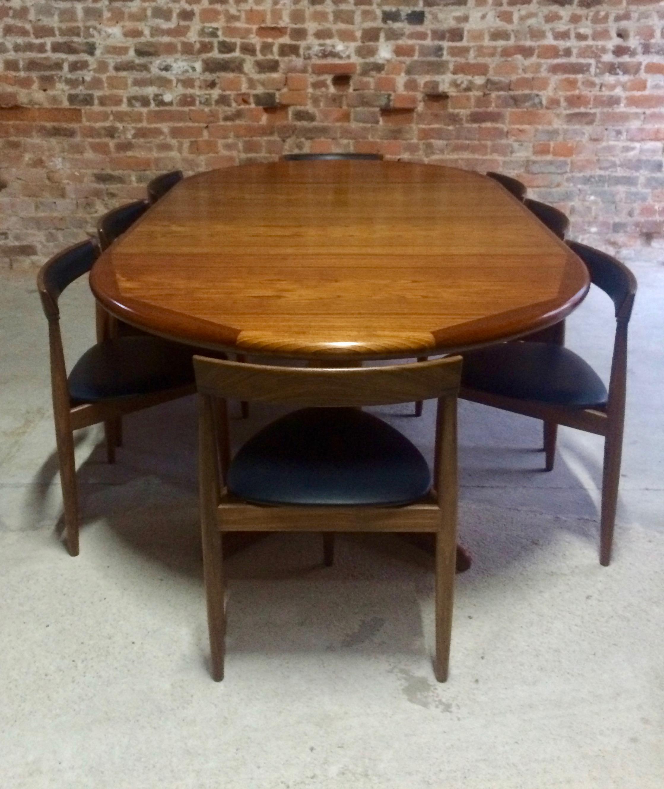 Midcentury Danish Teak Extending Dining Table Circular Oval, 1970s 5