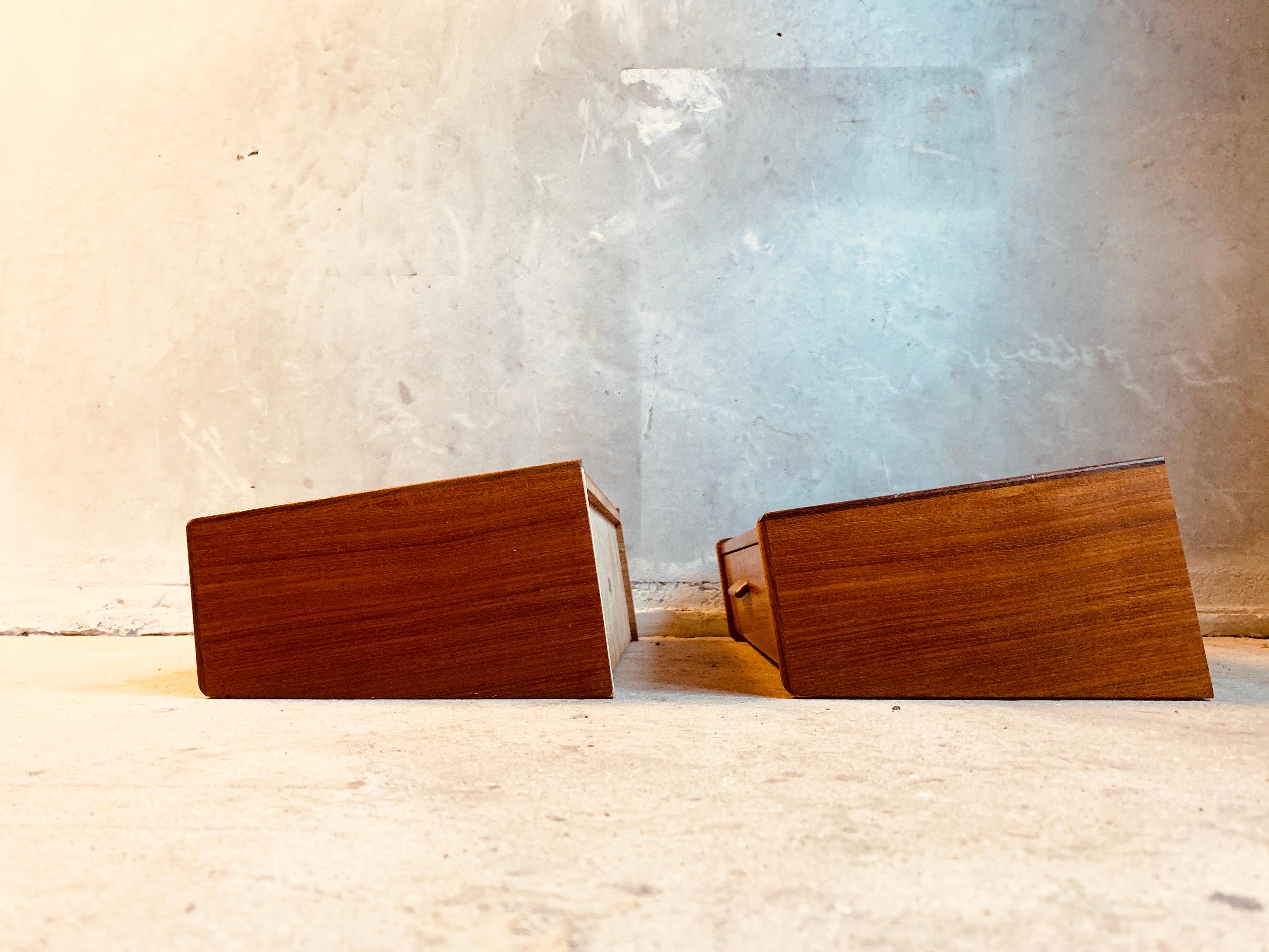 Midcentury Danish Teak Nightstands by Poul Volther 4