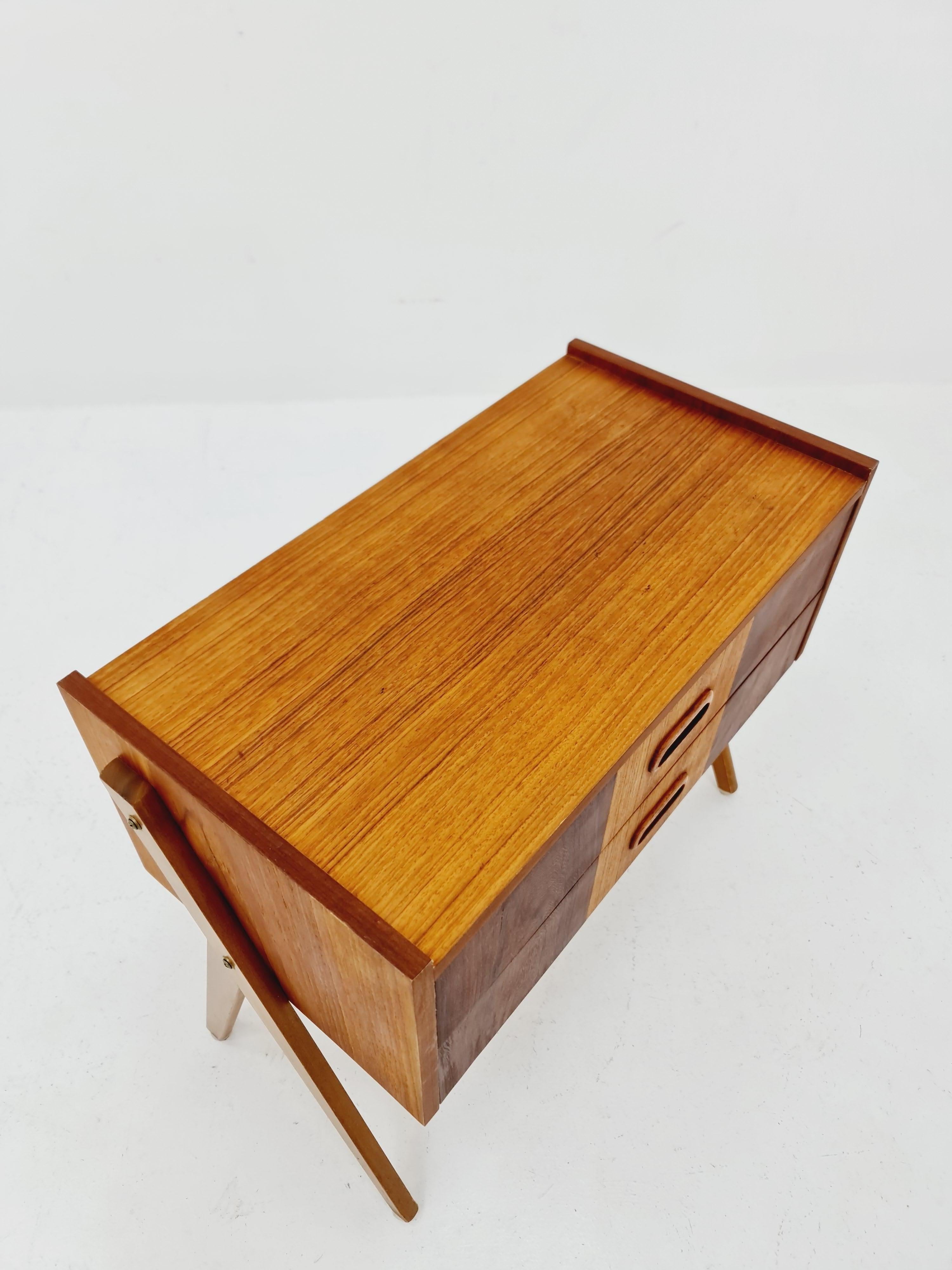 Midcentury Danish teak & Rosewood vintage Side table/ Bedside table/ Night stand In Good Condition For Sale In Gaggenau, DE