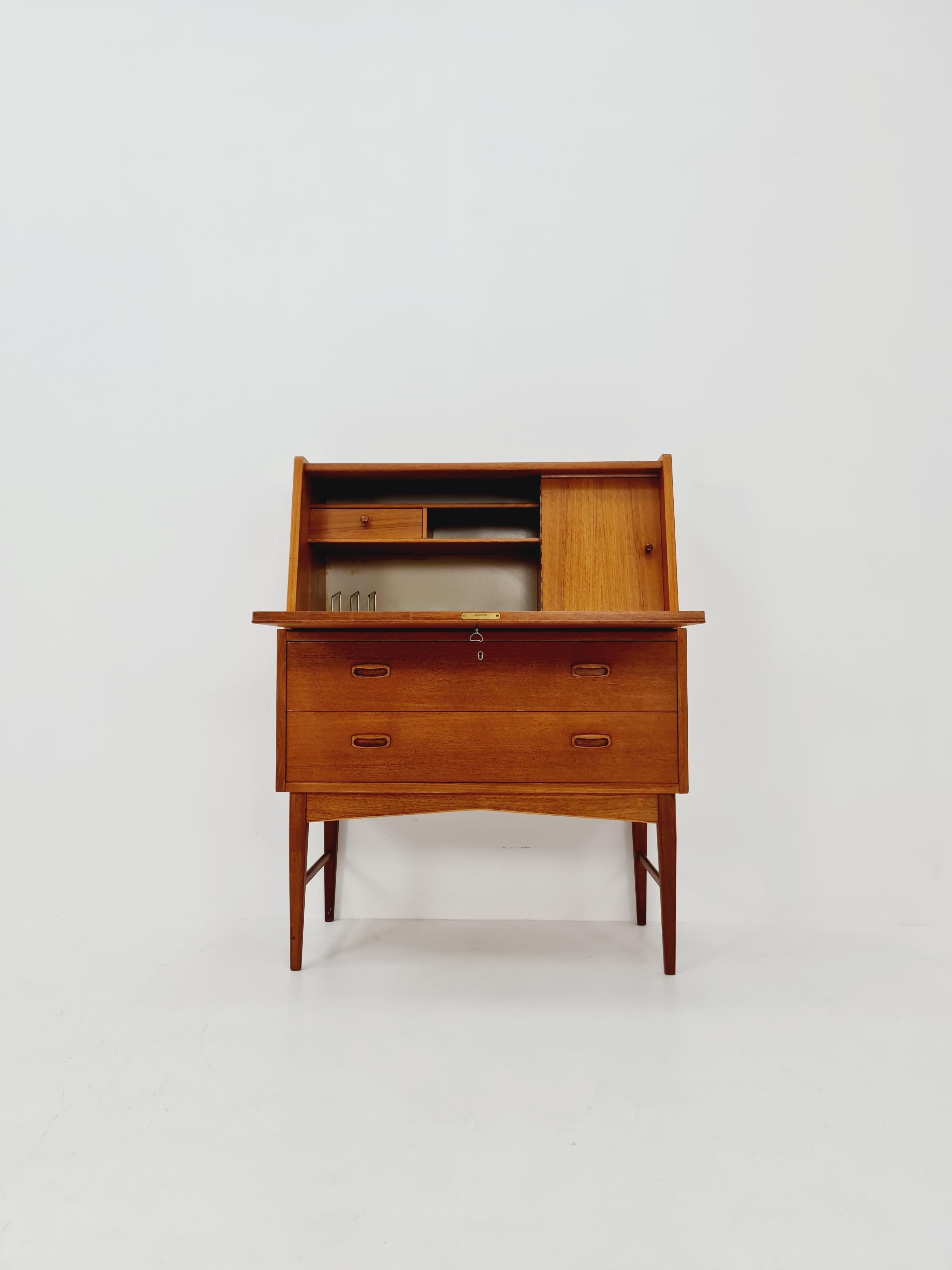 Mid-Century Modern Midcentury Danish teak secretary, vanity /Make up table By Arne Wahl Iversen For Sale