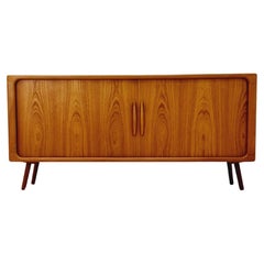 Dänisches Teakholz-Sideboard aus der Jahrhundertmitte von Dyrlund