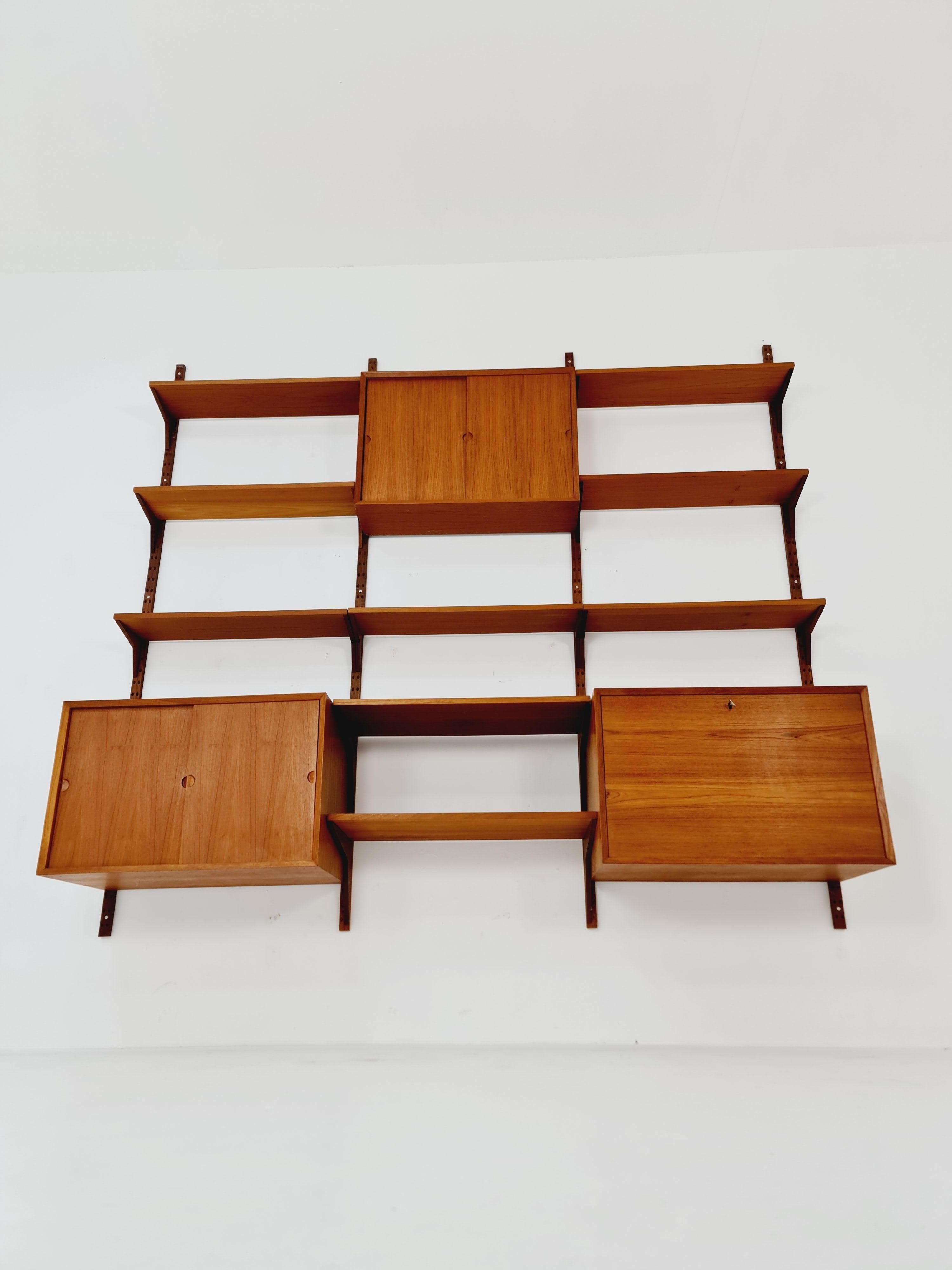 Midcentury Danish Teak Wall Unit 3 cabinets & Record, by Poul Cadovius for Cado For Sale 12