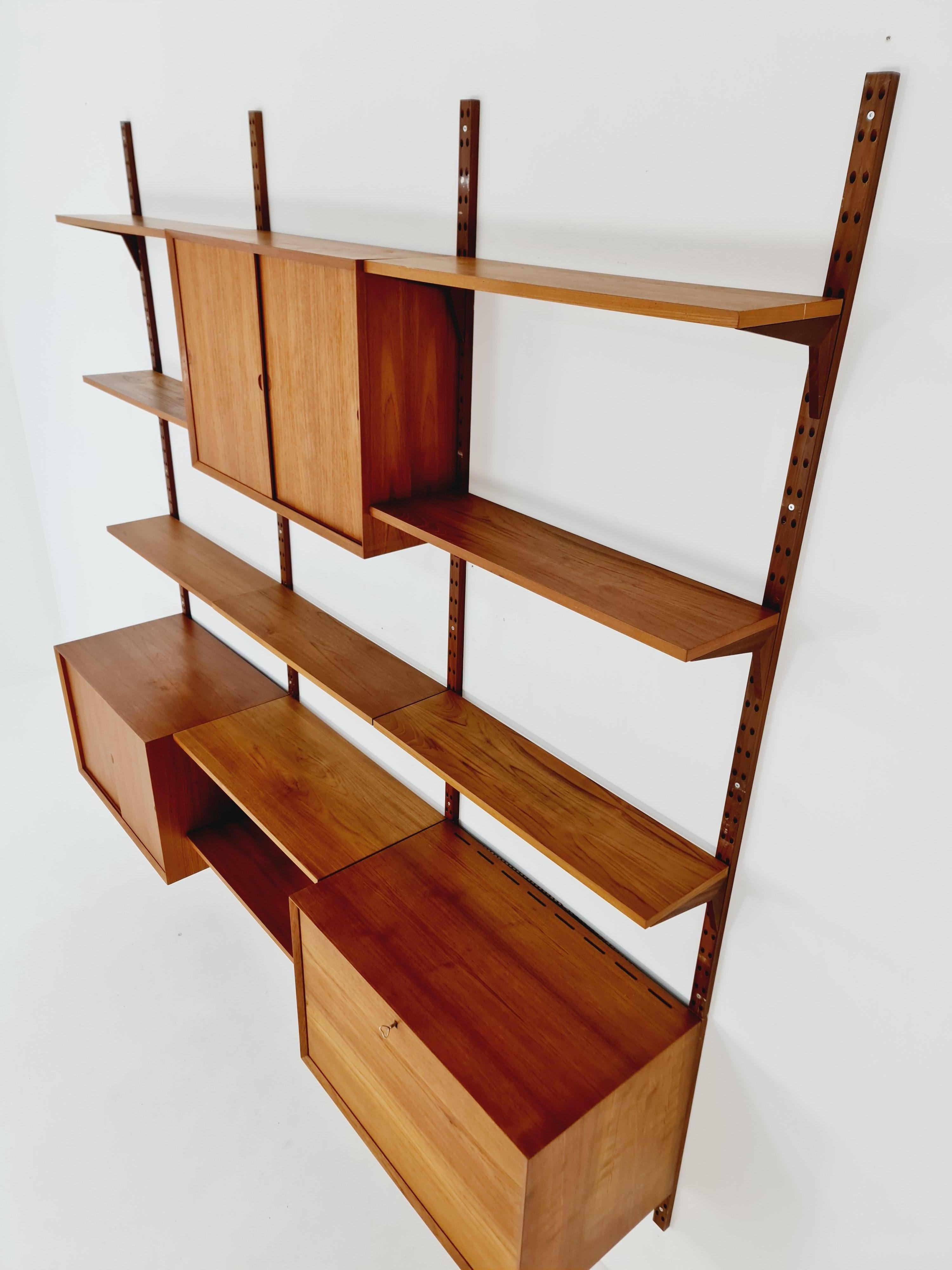 Midcentury Danish Teak Wall Unit 3 cabinets & Record, by Poul Cadovius for Cado For Sale 5