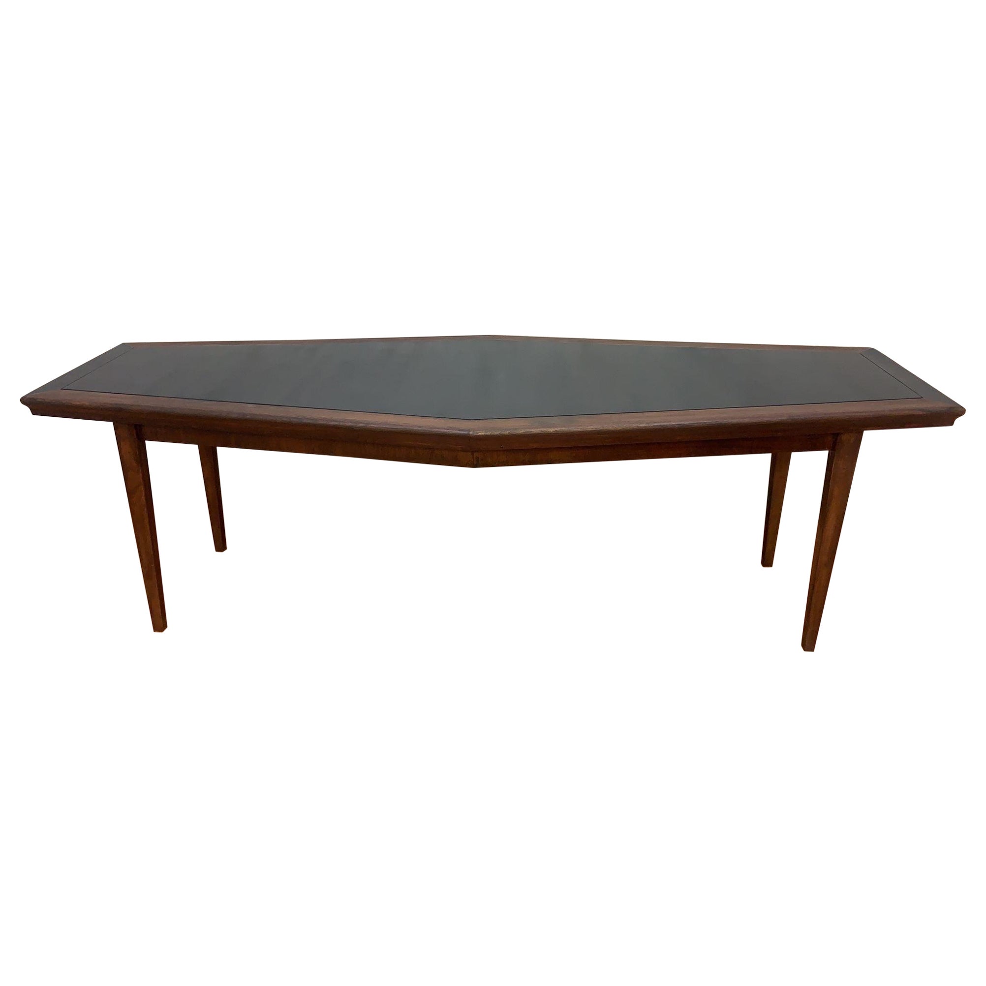 Mesa estrecha de nogal danés de mediados de siglo en forma de barco con incrustaciones de laminado negro en venta