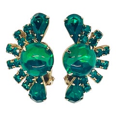 Pendientes de clip en forma de abanico de cristal verde esmeralda oscuro de mediados de siglo