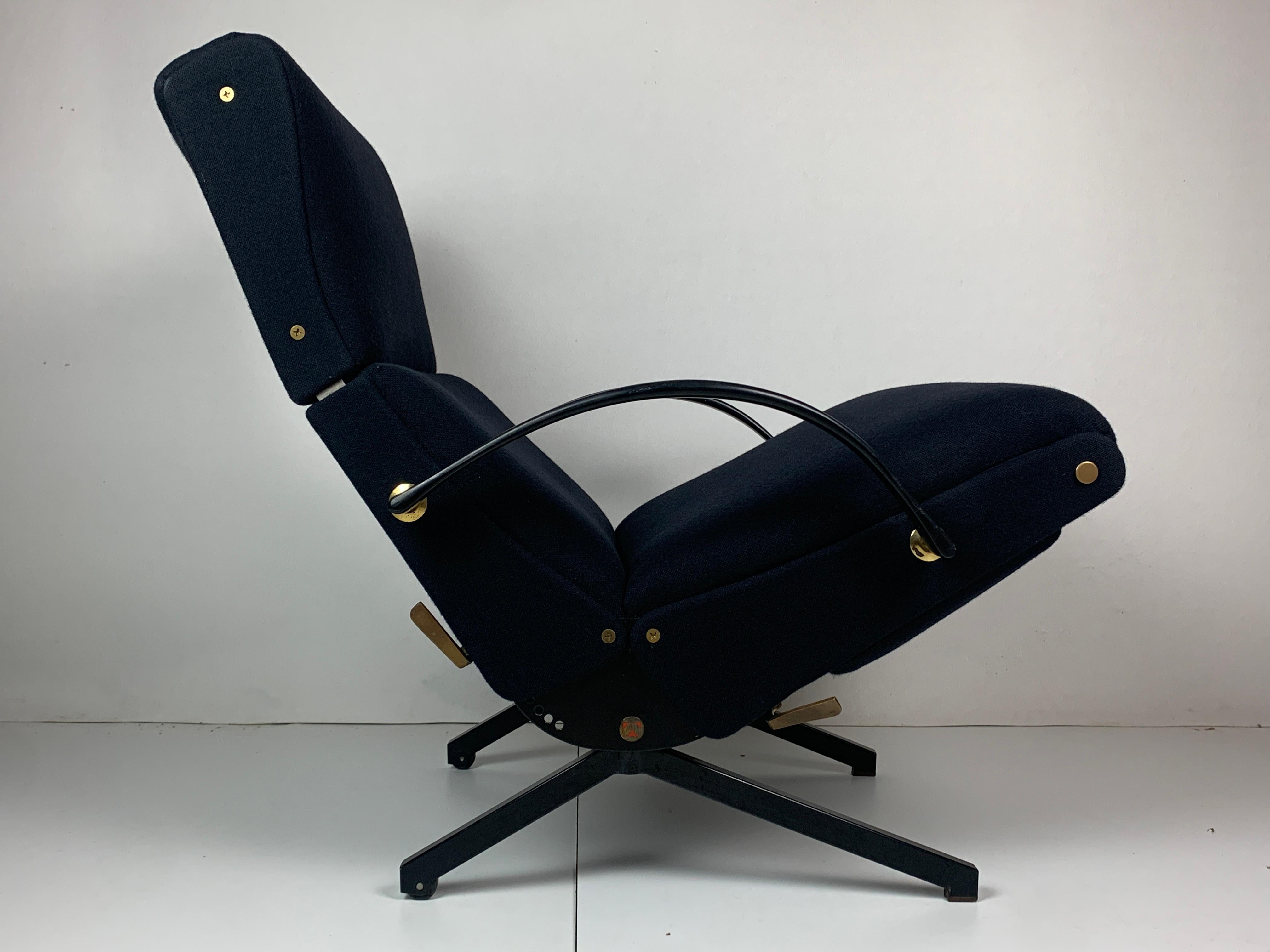 Midcentury dark navy blue lounge chair by Osvaldo Borsani model P40 for Tecno For Sale 8