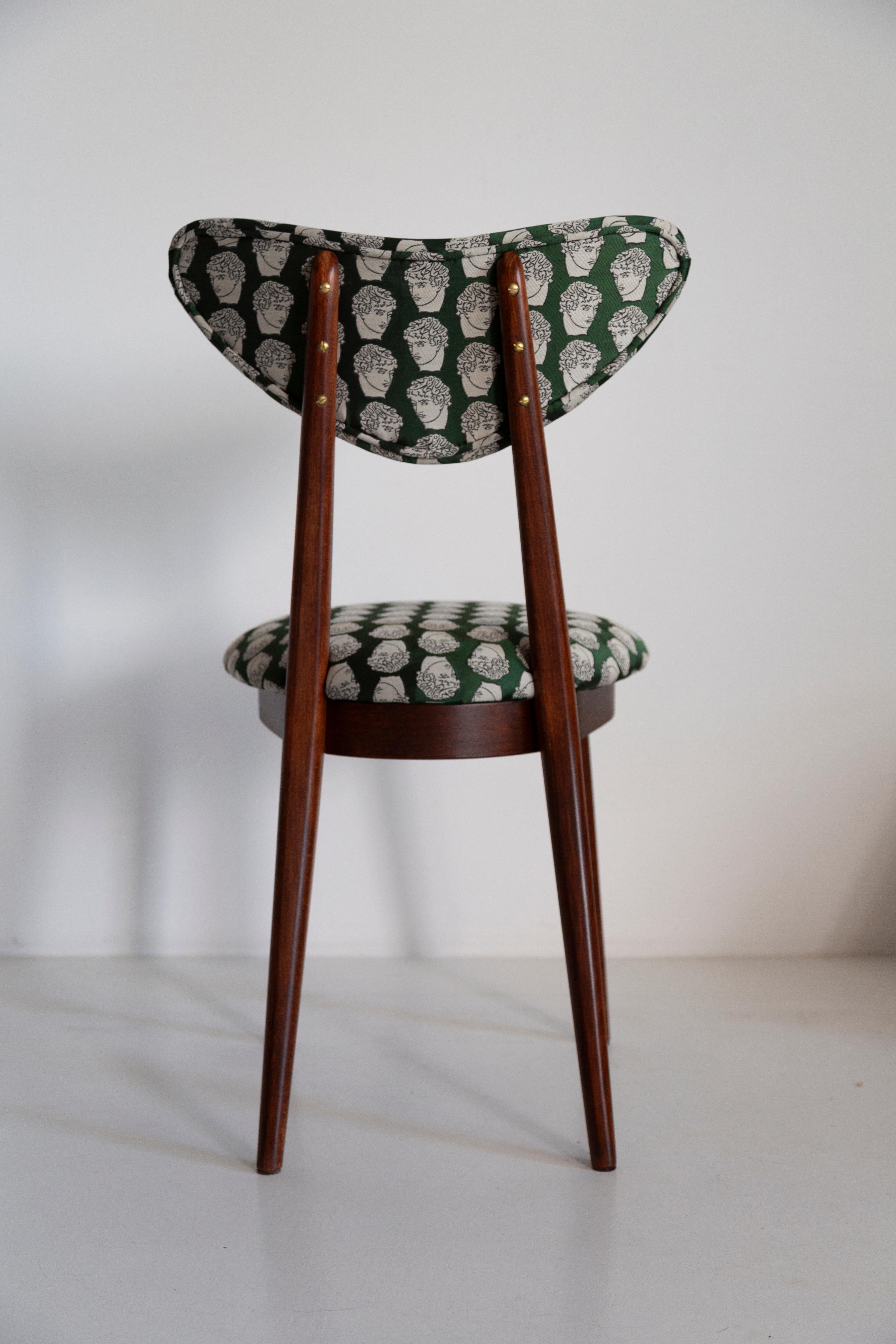 Midcentury David Print Smaragd Satin, Walnuss Holz Herz Stuhl, Europa, 1960er Jahre (Samt) im Angebot