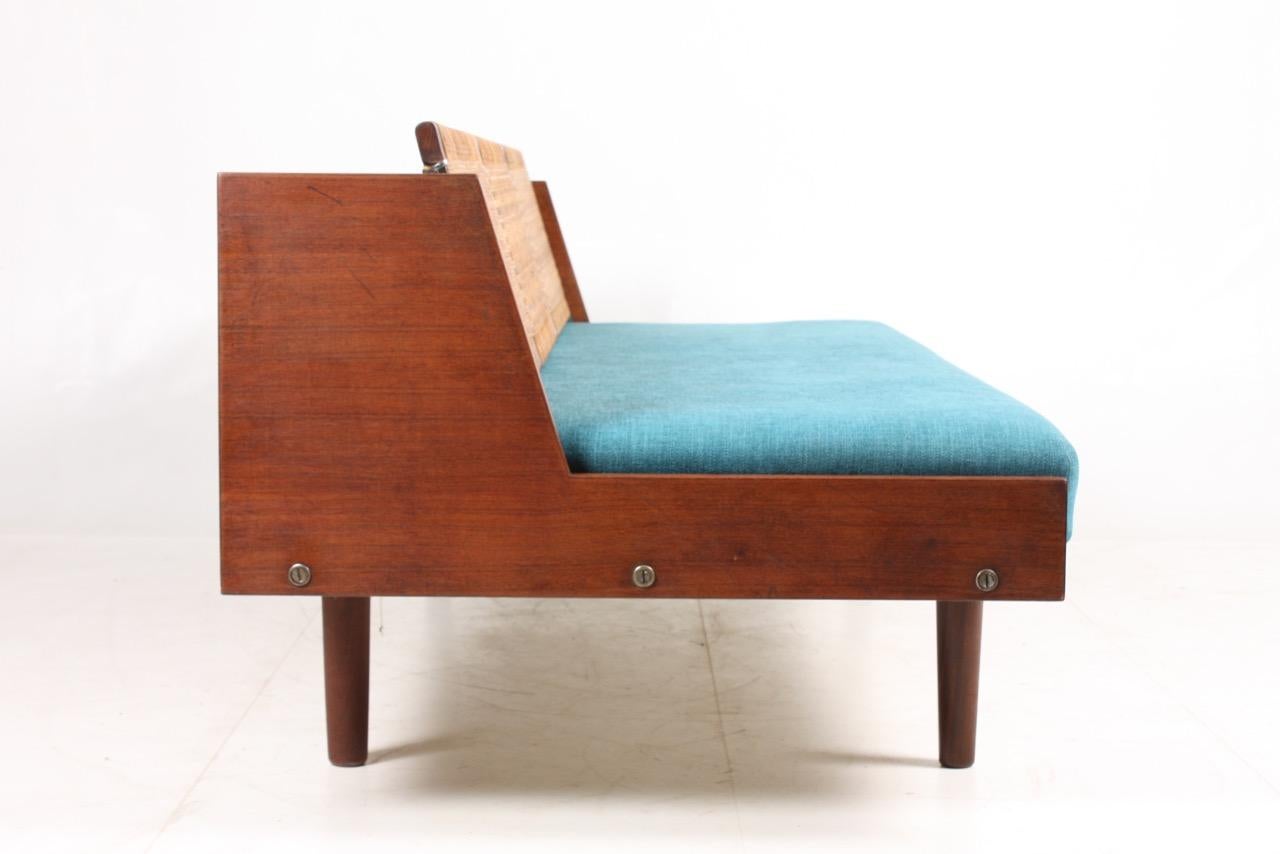 Midcentury Daybed in Teak & Cane by Hans J. Wegner, Made in Denmark In Good Condition In Lejre, DK