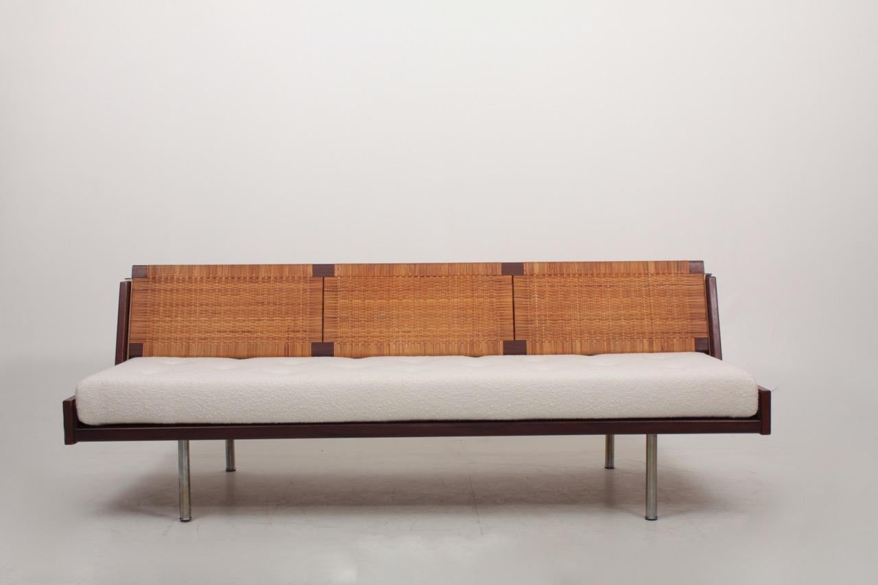 Midcentury Daybed in Teak and Cane by Hans J. Wegner, Made in Denmark In Good Condition In Lejre, DK
