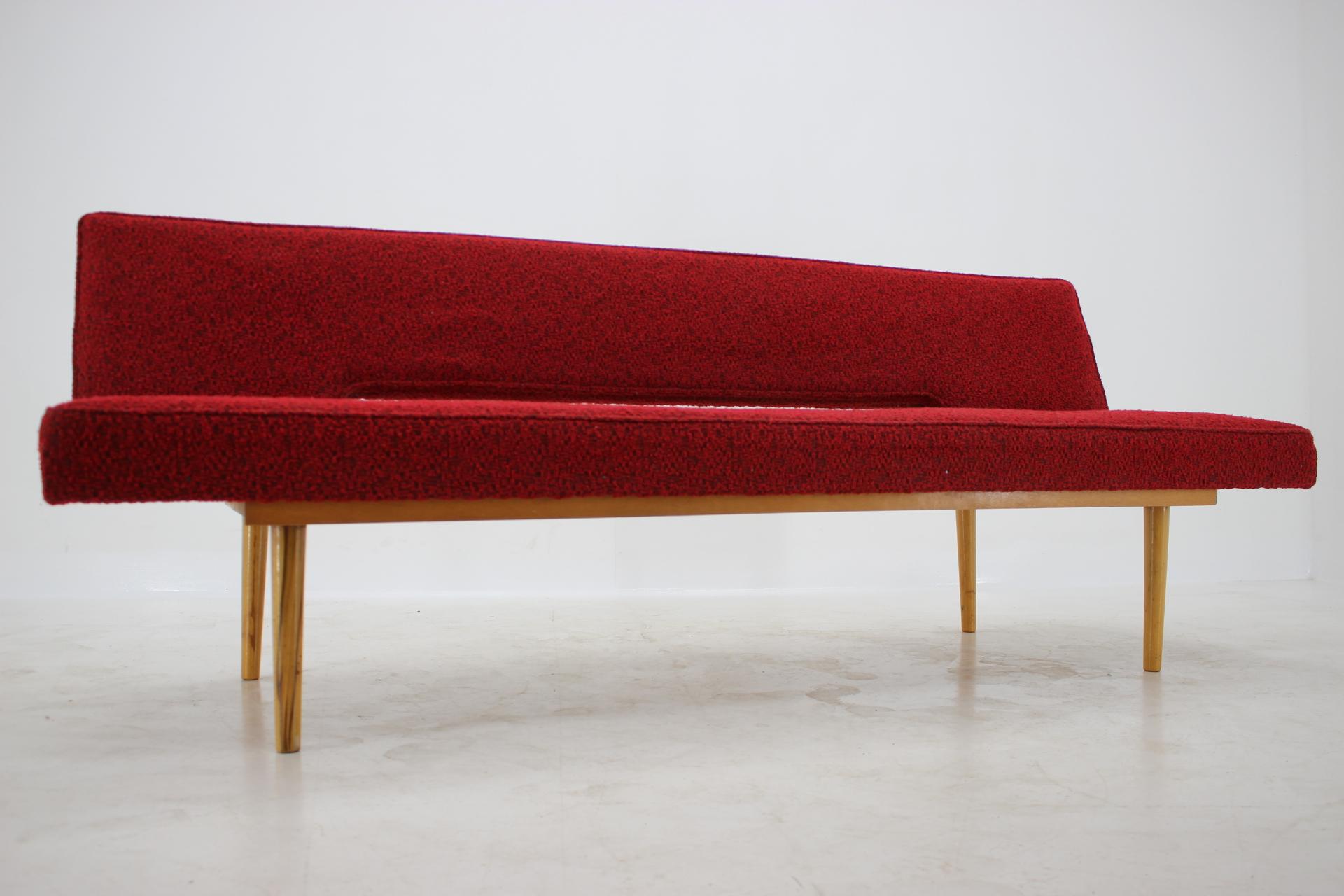 Sofá-cama de mediados de siglo Miroslav Navratil, Interier Praha, años 60 en venta 2