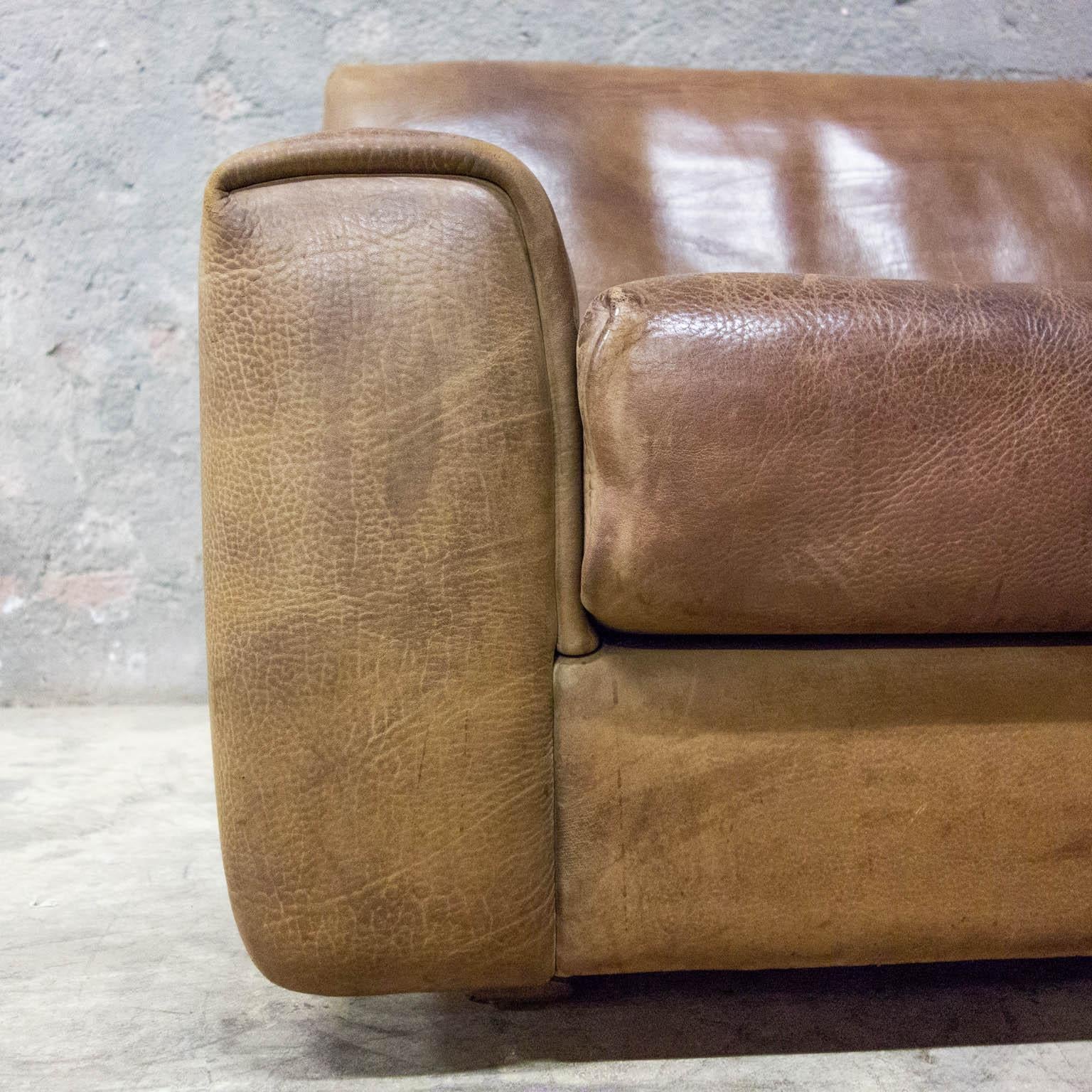 Midcentury De Sede Exclusiv Model DS42 Sofa, Brown Leather, Switzerland, 1970s In Excellent Condition In Nijmegen, Gelderland