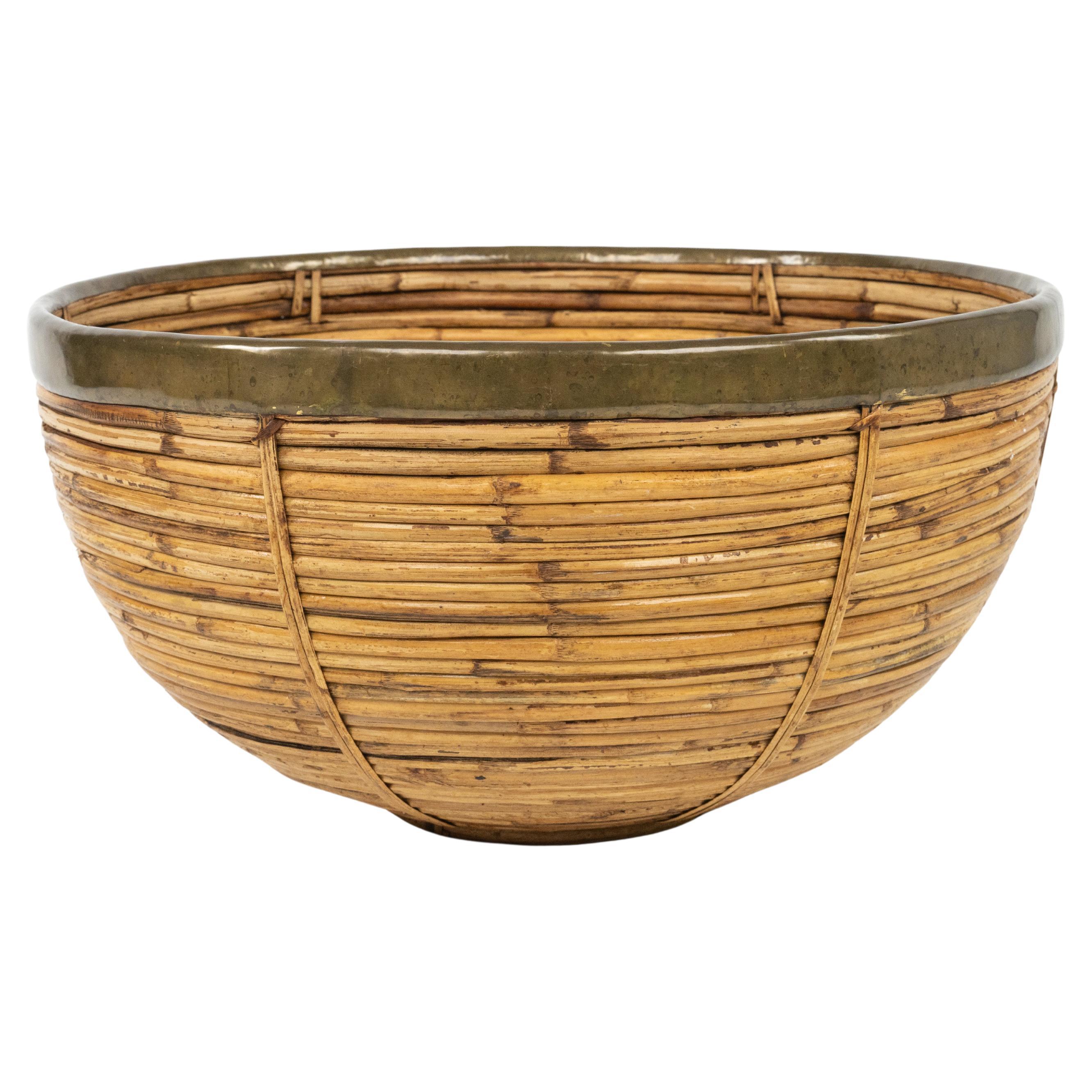 Cestino decorativo o ciotola in rattan, vimini e ottone, Italia, anni '70, del Midcentury