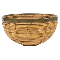 Cestino decorativo o ciotola in rattan, vimini e ottone, Italia, anni '70, del Midcentury