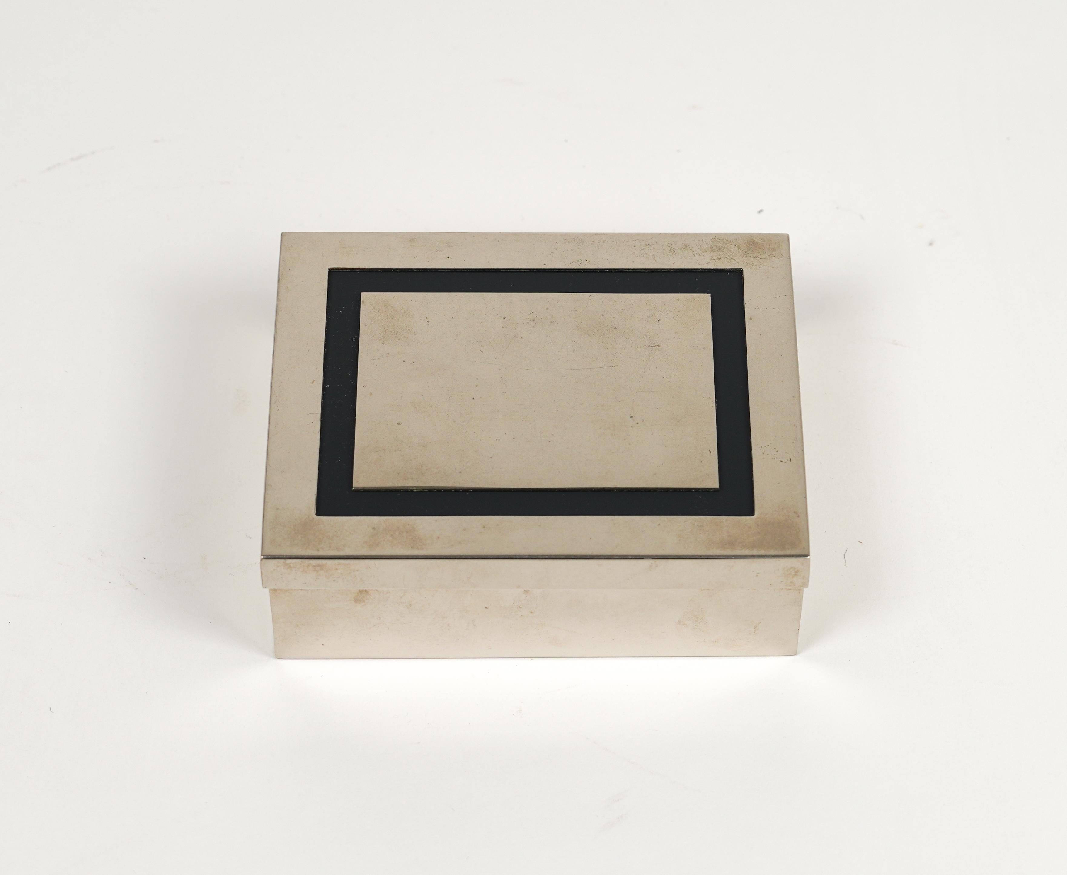 Dekorative Schachtel aus poliertem Stahl und Glas aus der Mitte des Jahrhunderts von Liwan's, Italien 1970er Jahre (Italienisch) im Angebot