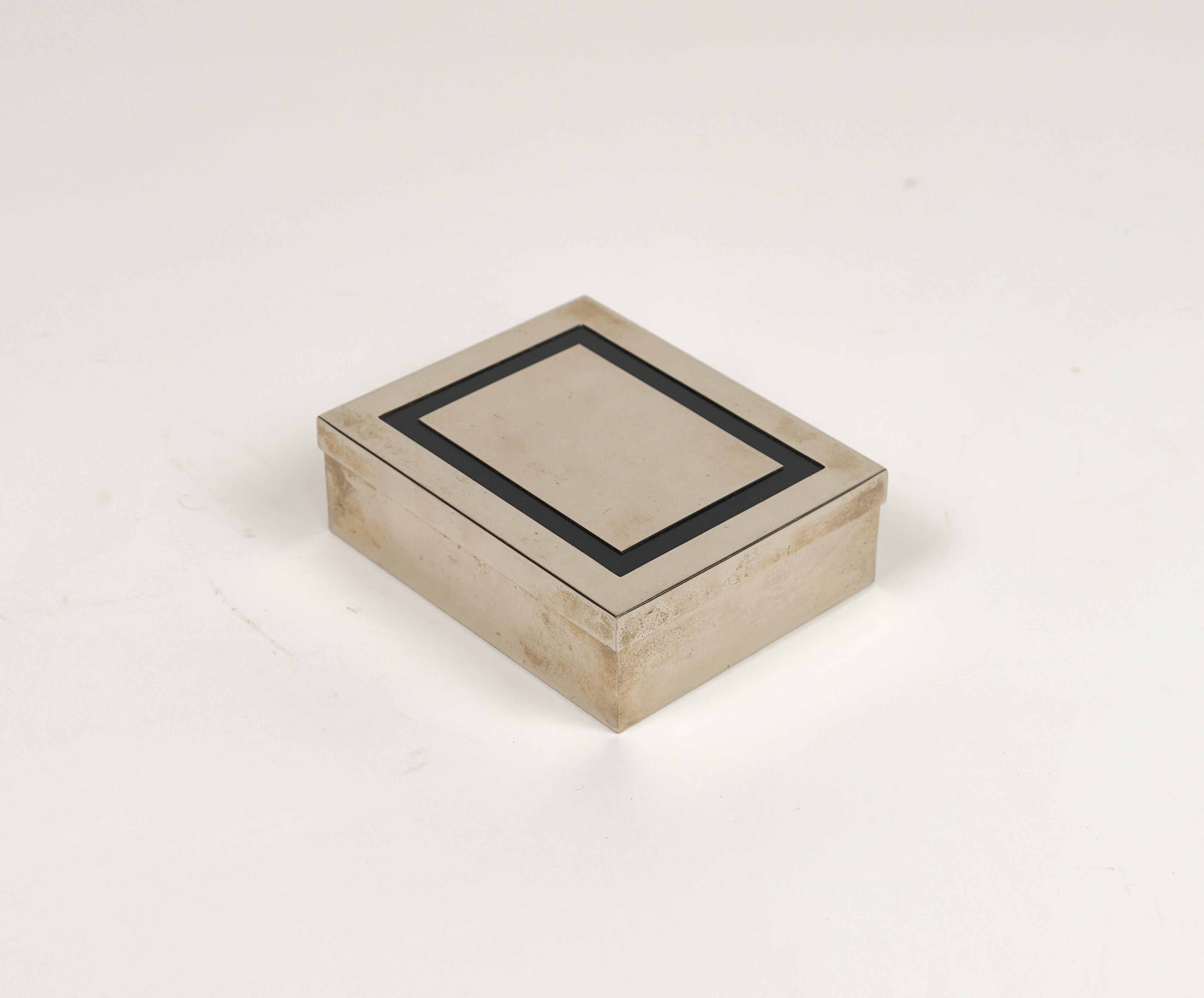 Dekorative Schachtel aus poliertem Stahl und Glas aus der Mitte des Jahrhunderts von Liwan's, Italien 1970er Jahre im Zustand „Gut“ im Angebot in Rome, IT