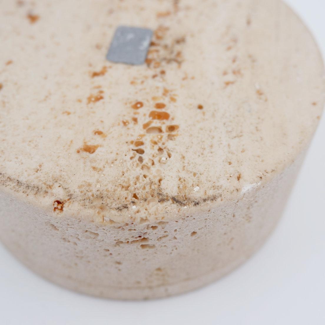 Midcentury Decorative Box in Travertine Enzo Mari Style, Italy 1970s in vendita 3