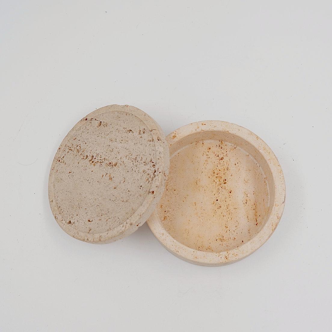 Midcentury Decorative Box in Travertine Enzo Mari Style, Italy 1970s in vendita 2