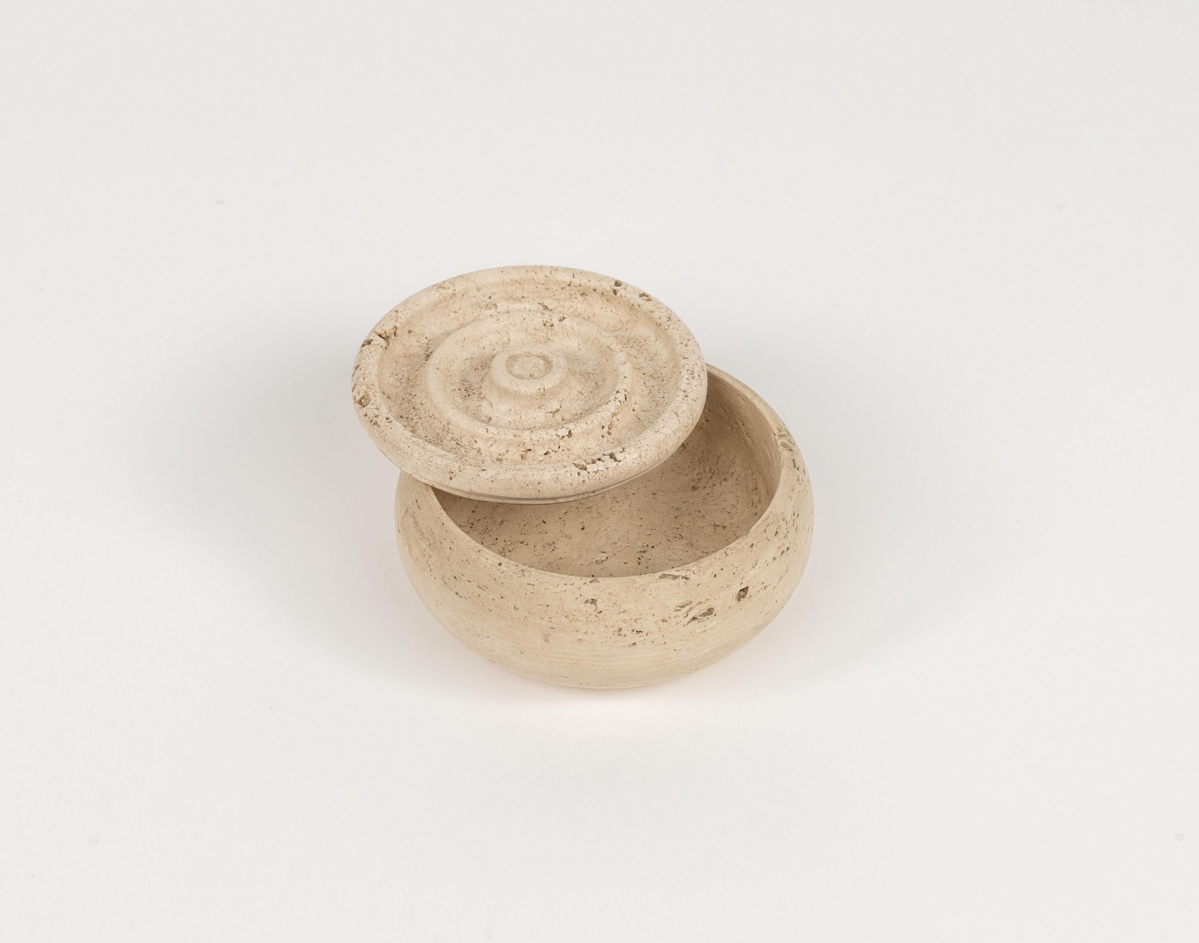 Mid-Century Modern Midcentury Decorative Box in Travertine Fratelli Mannelli Style, Italy 1970s