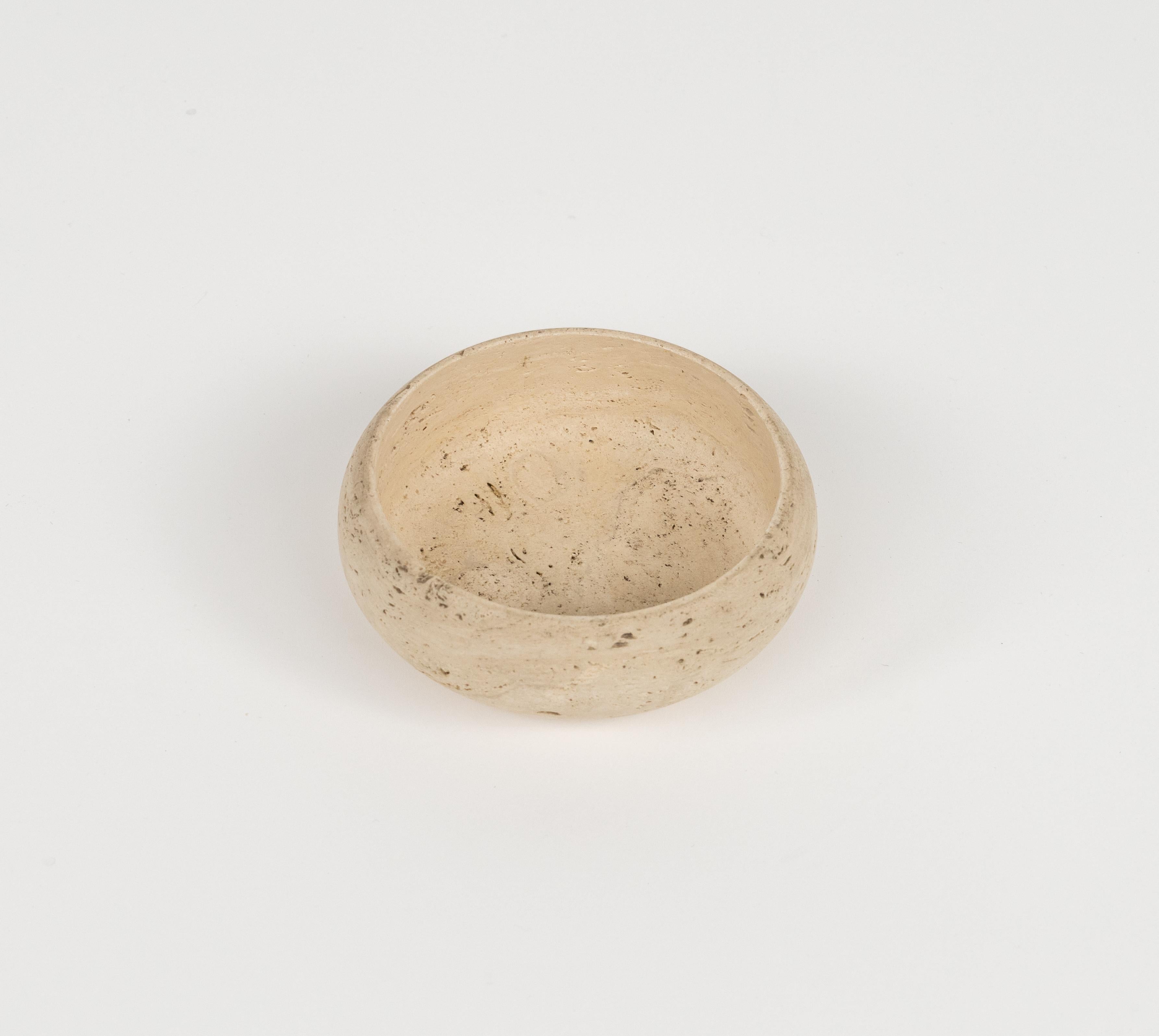 Midcentury Decorative Box in Travertine Fratelli Mannelli Style, Italy 1970s 3
