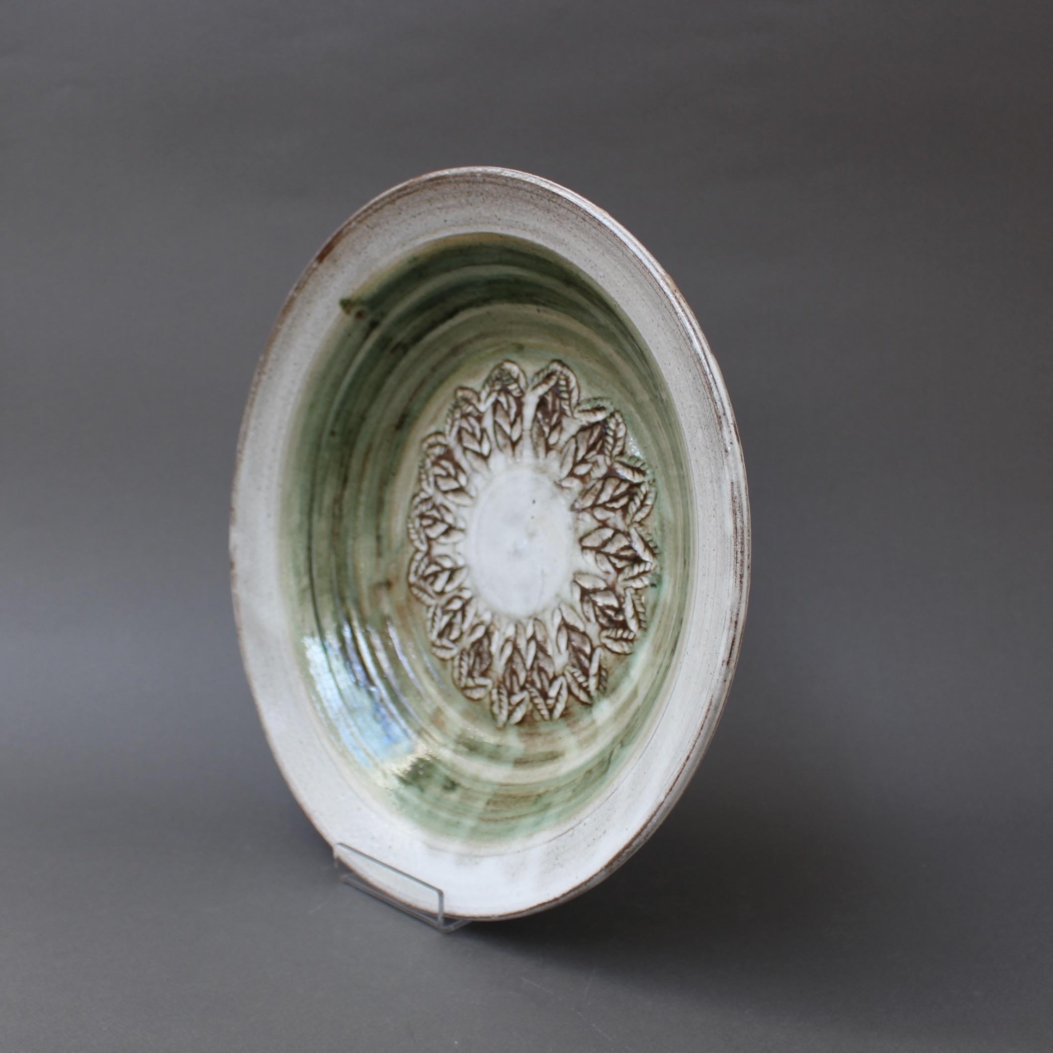 French Midcentury Decorative Ceramic Bowl by Albert Thiry, Vallauris, France, c. 1960s