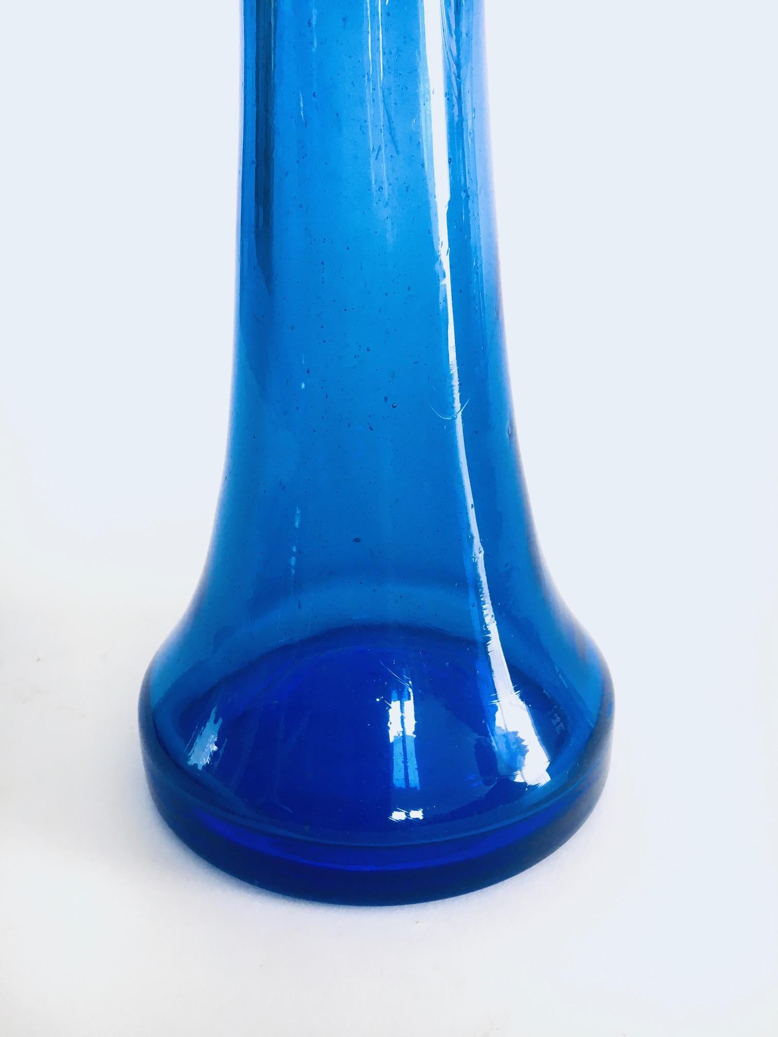 Midcentury Design Blue Glass Table Lamp by Nanny Still for Raak, 1960's In Good Condition For Sale In Oud-Turnhout, VAN