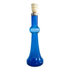 Lampada da tavolo in vetro blu di Nanny Still per RAAK, anni '60, design del Medioevo