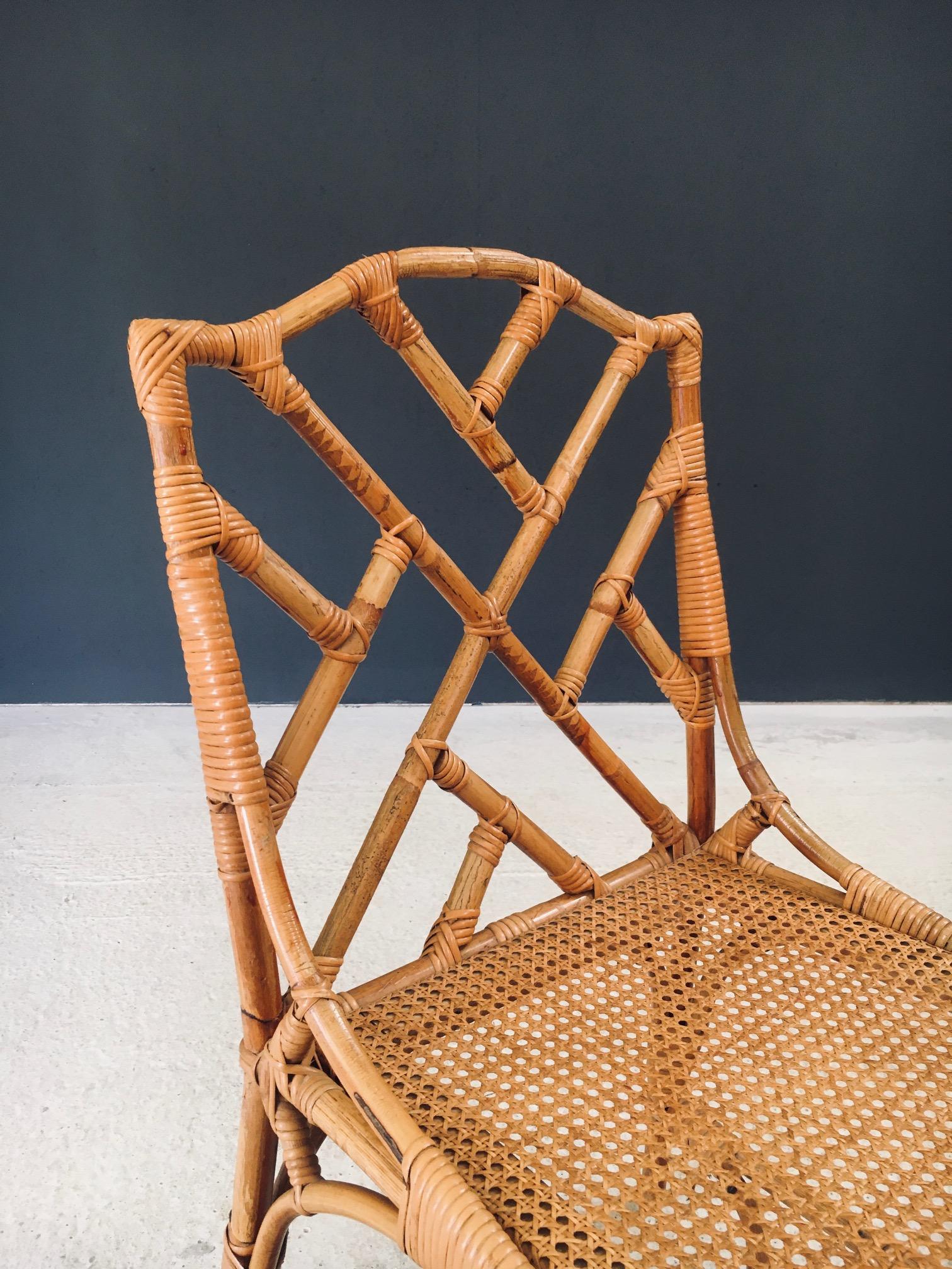 Diseño de mediados de siglo Sillas de comedor de bambú estilo Chippendale, Italia Años 60 en venta 5
