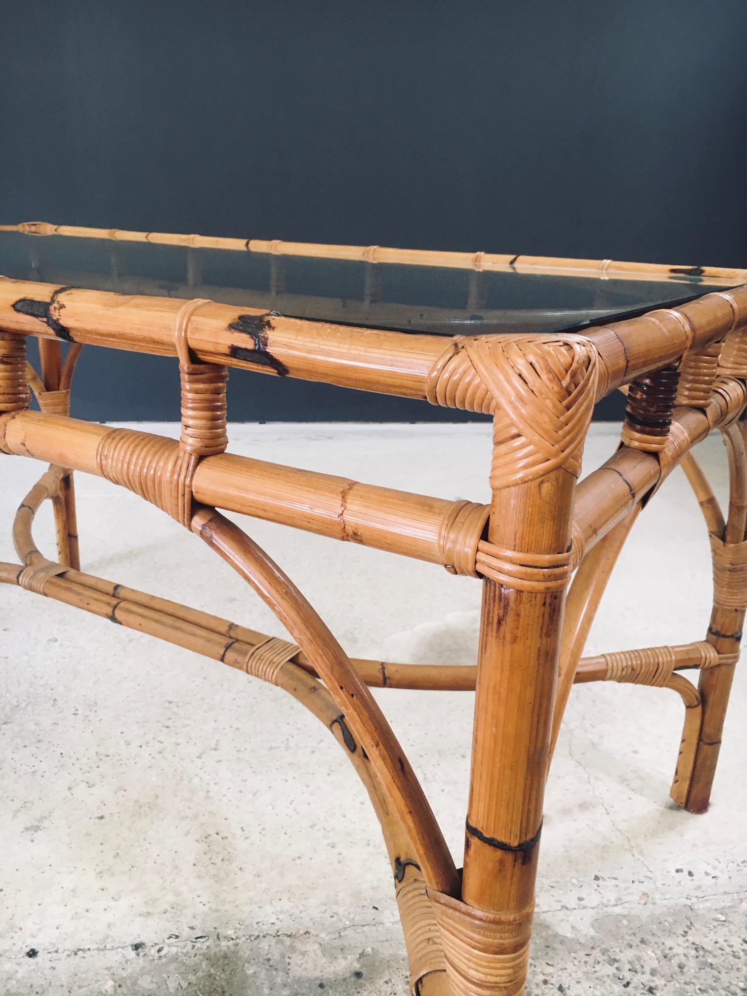 Mesa de comedor de bambú estilo Chippendale de diseño de mediados de siglo, Italia Años 60 en venta 7