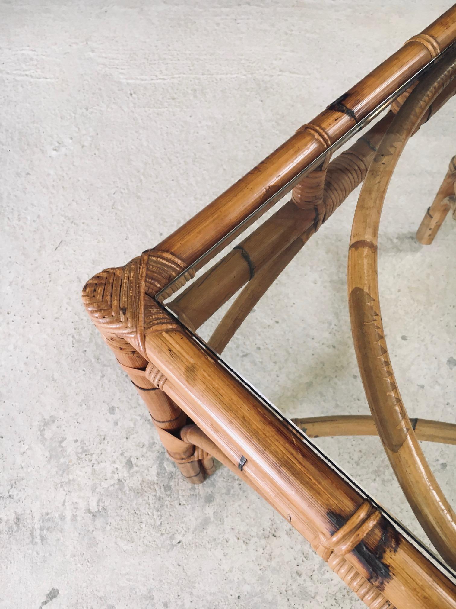 Mesa de comedor de bambú estilo Chippendale de diseño de mediados de siglo, Italia Años 60 en venta 10