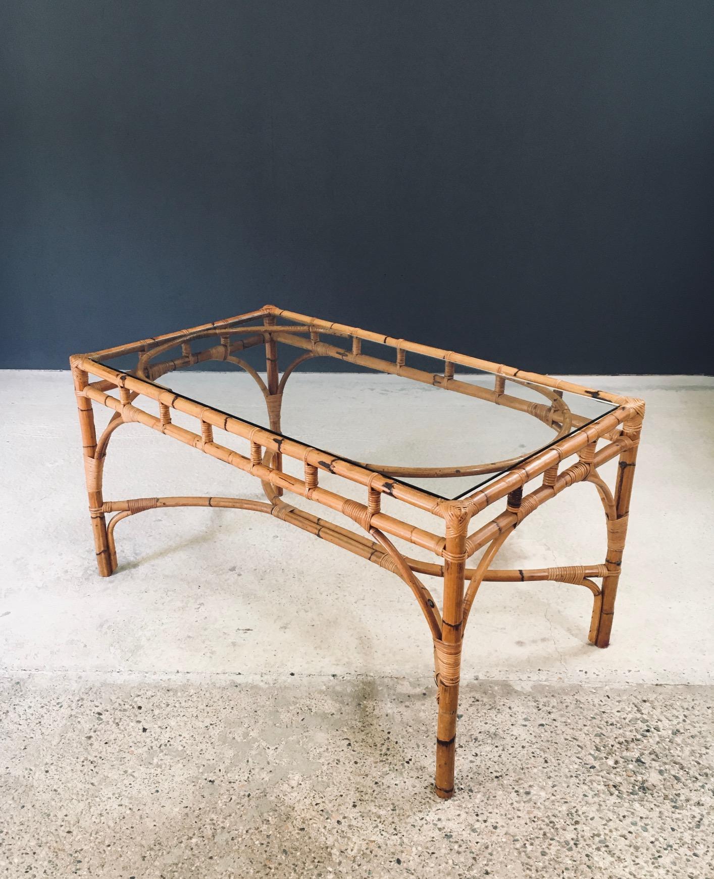Mesa de comedor de bambú estilo Chippendale de diseño de mediados de siglo, Italia Años 60 en venta 1