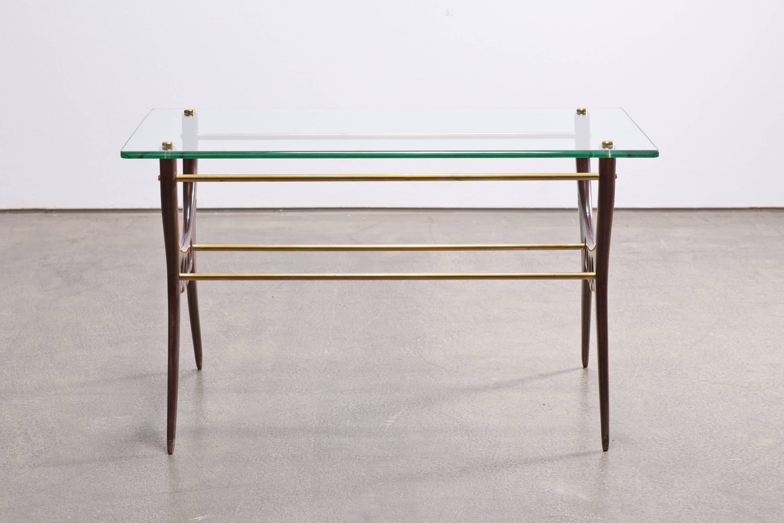 Polished Midcentury Design Coffee Table with Glass Top, Brass Elements by Cesare Lacca For Sale