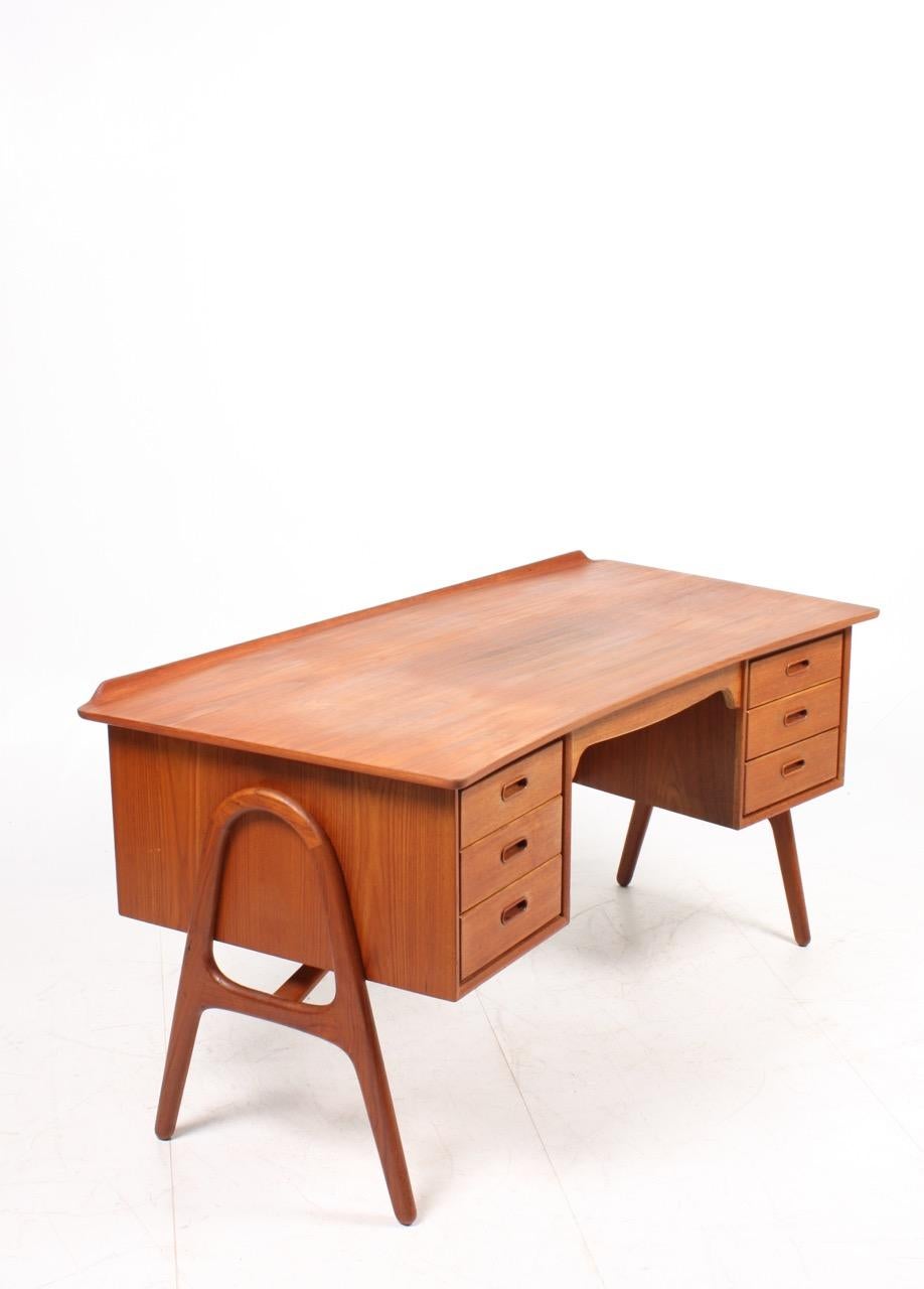 Scandinavian Modern Midcentury Design Desk in Teak by Svend Aage Madsen, 1950s