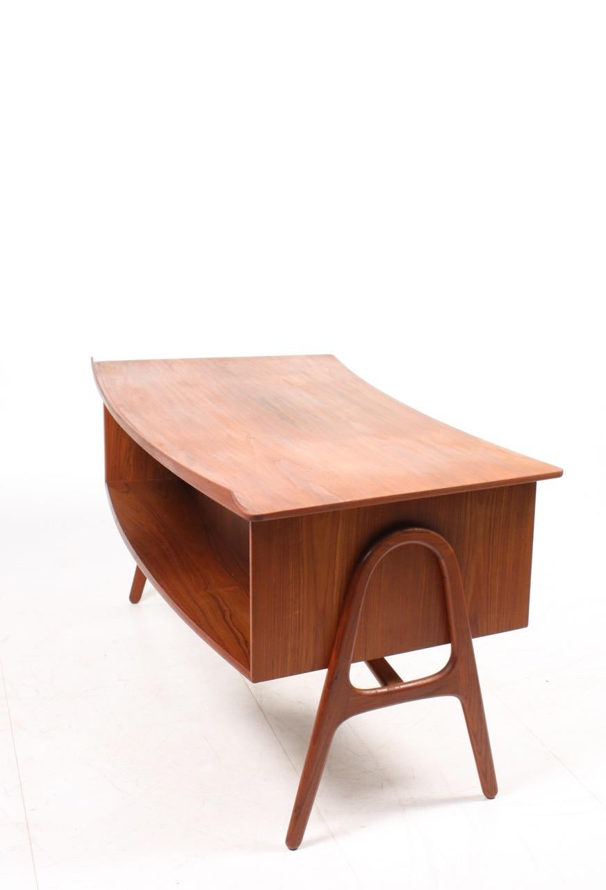 Midcentury Design Desk in Teak by Svend Aage Madsen, 1950s 1