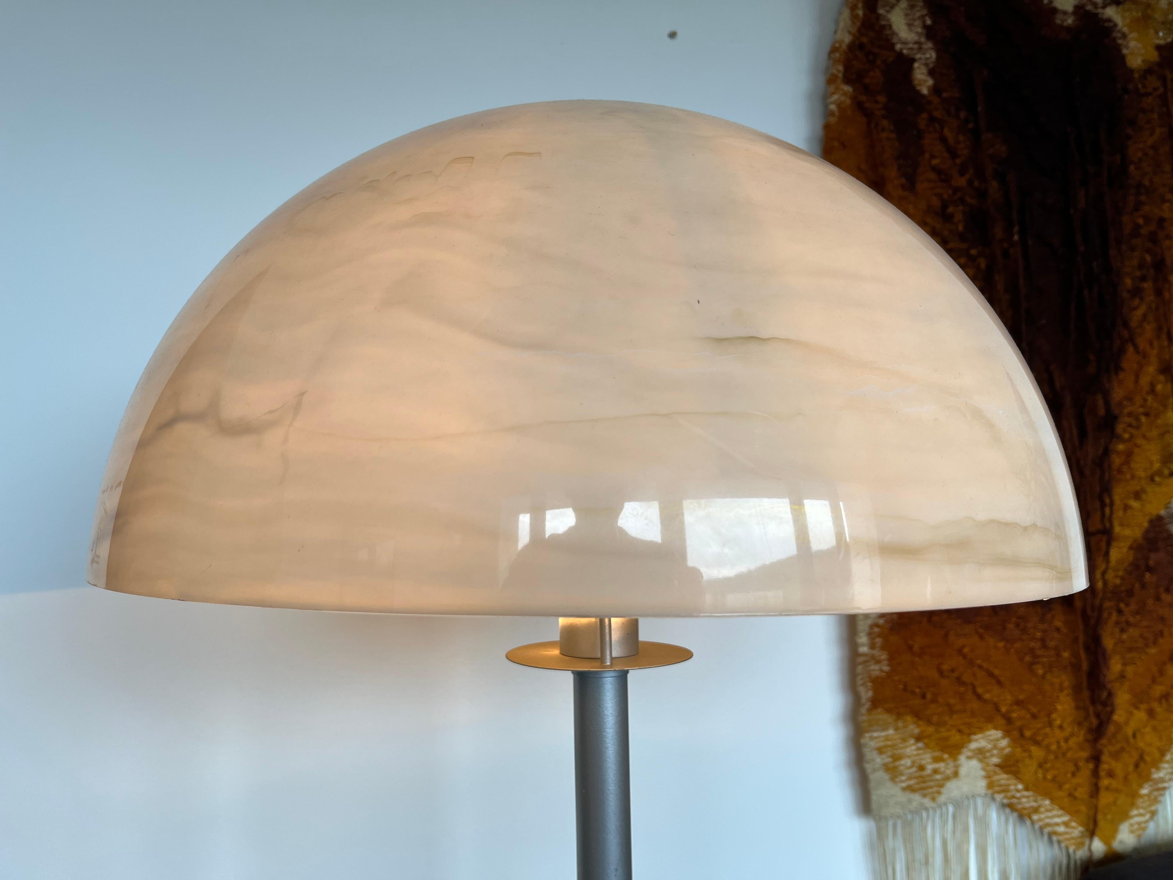 Fin du 20e siècle Lampadaire au design mi-siècle moderne « Mushroom », 1970 en vente