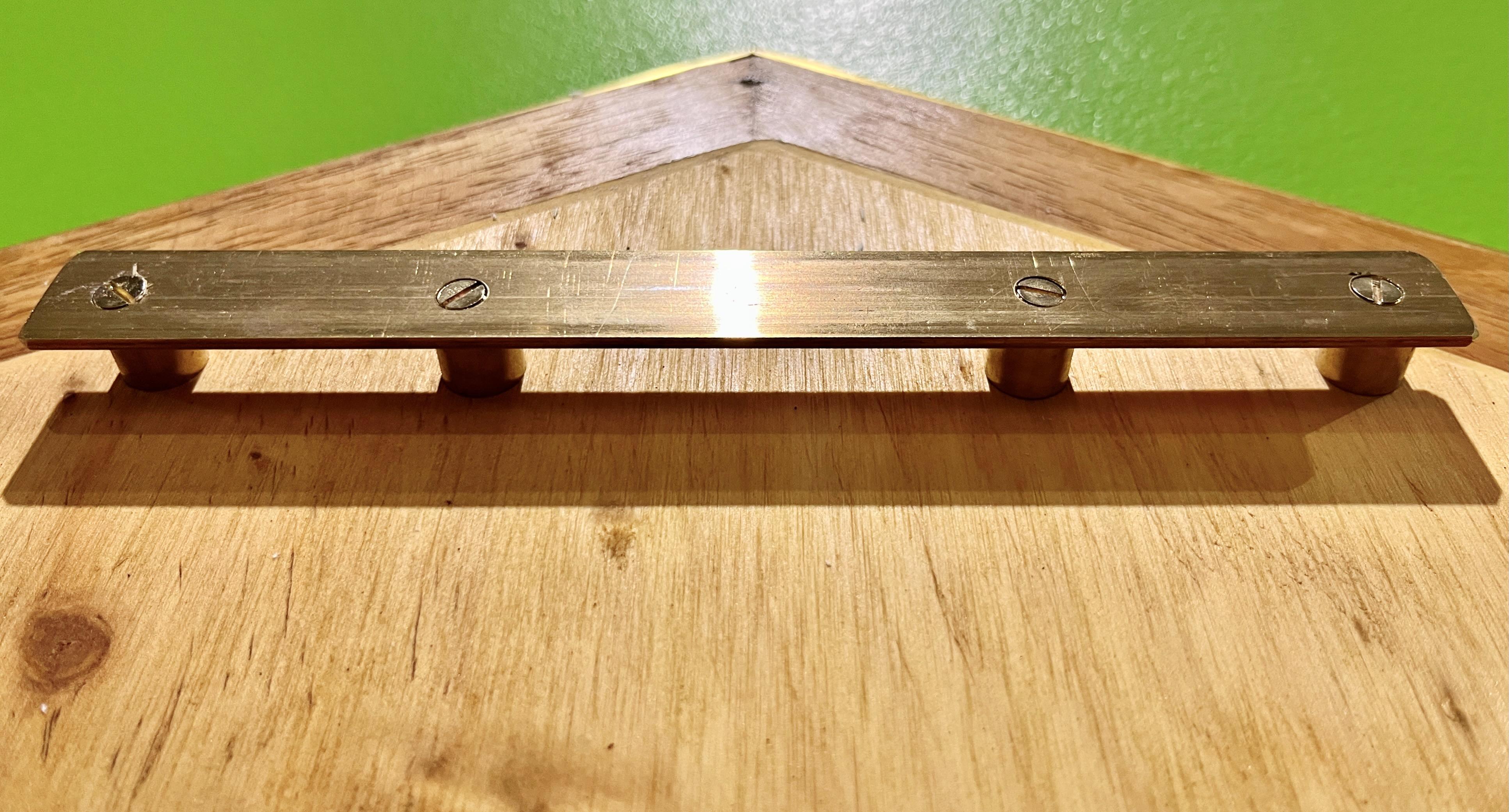 Specchio da terra in legno di design del Medioevo a tutta lunghezza in vendita 2
