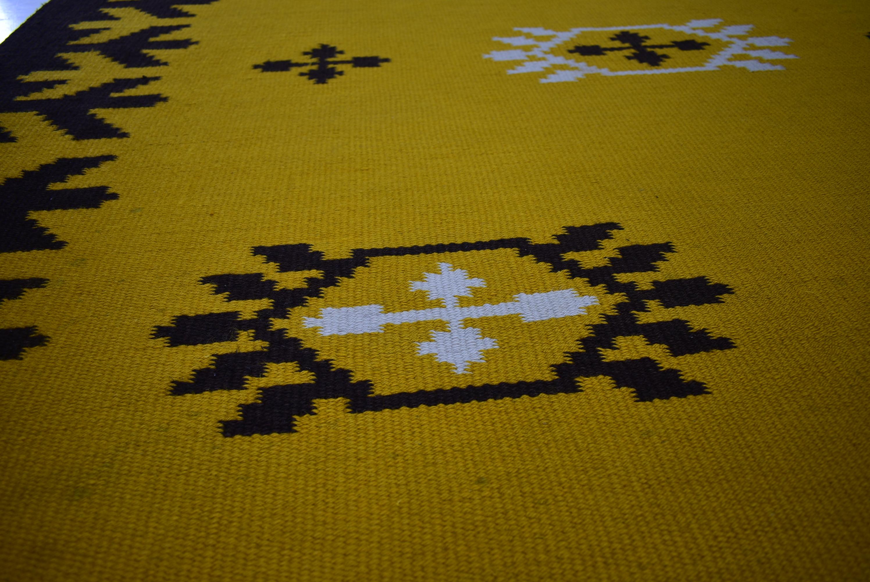 Midcentury Design Geometric Rug / Carpet, 1970s / Czechoslovakia For Sale 5