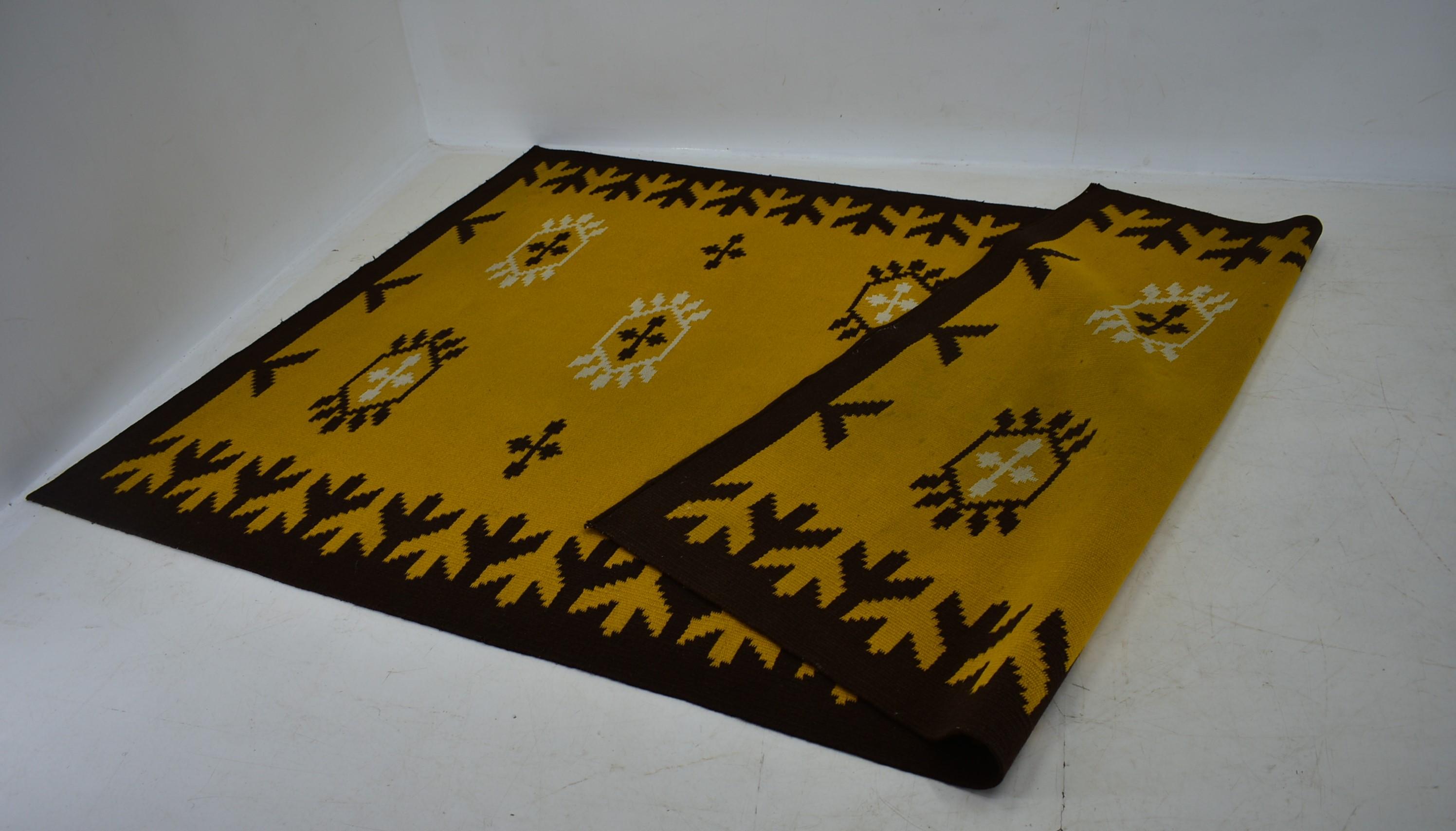Midcentury Design Geometric Rug / Carpet, 1970s / Czechoslovakia For Sale 10