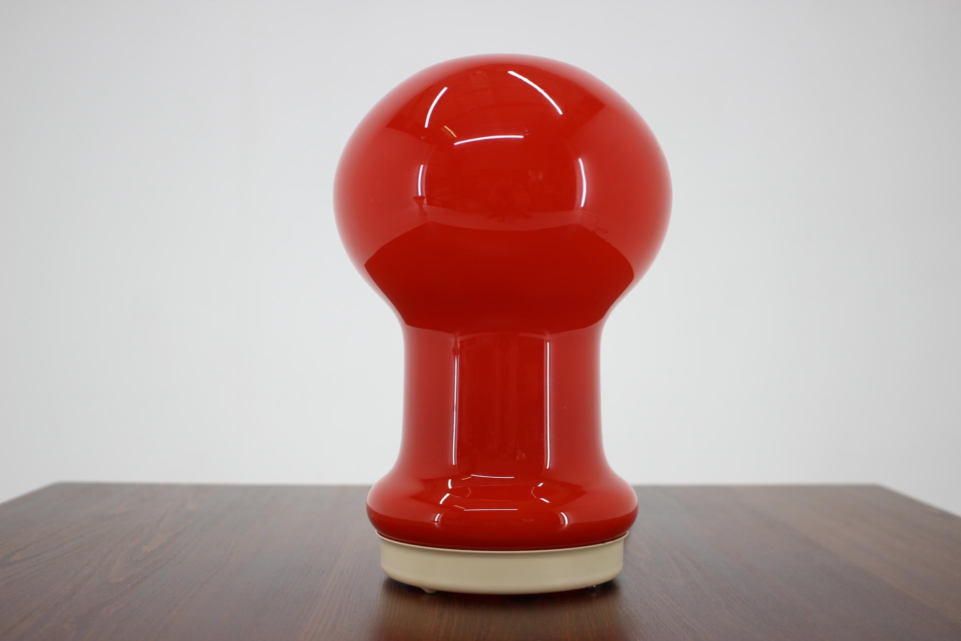 Tchèque Lampe de bureau en verre au design mi-siècle moderne, années 1970 en vente