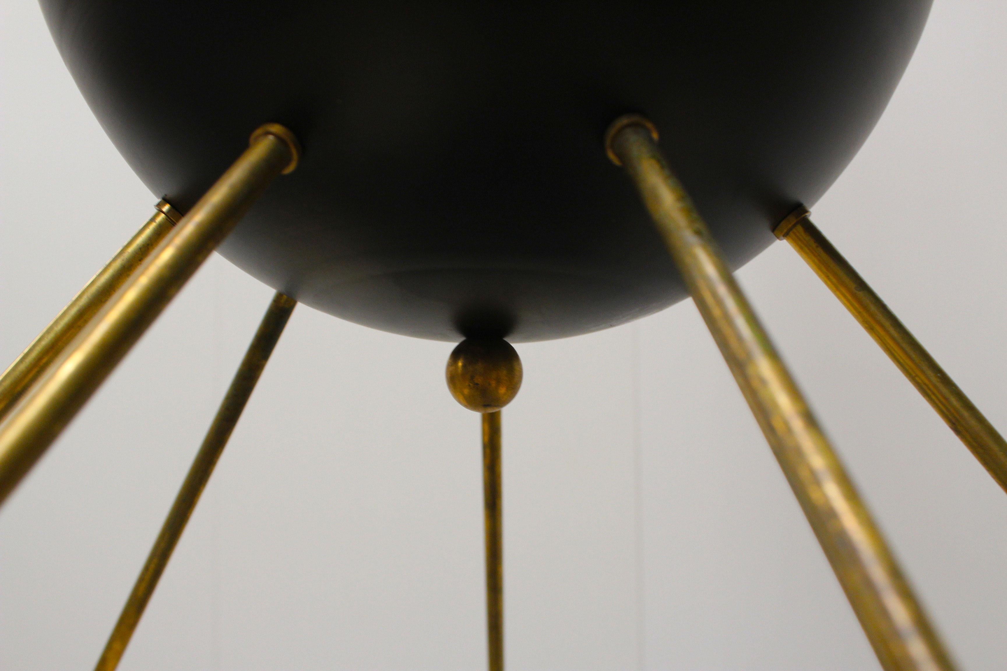 Design Italian Sputnik Chandelier, Attributed to Stilnovo Black Gold brass 1950 3