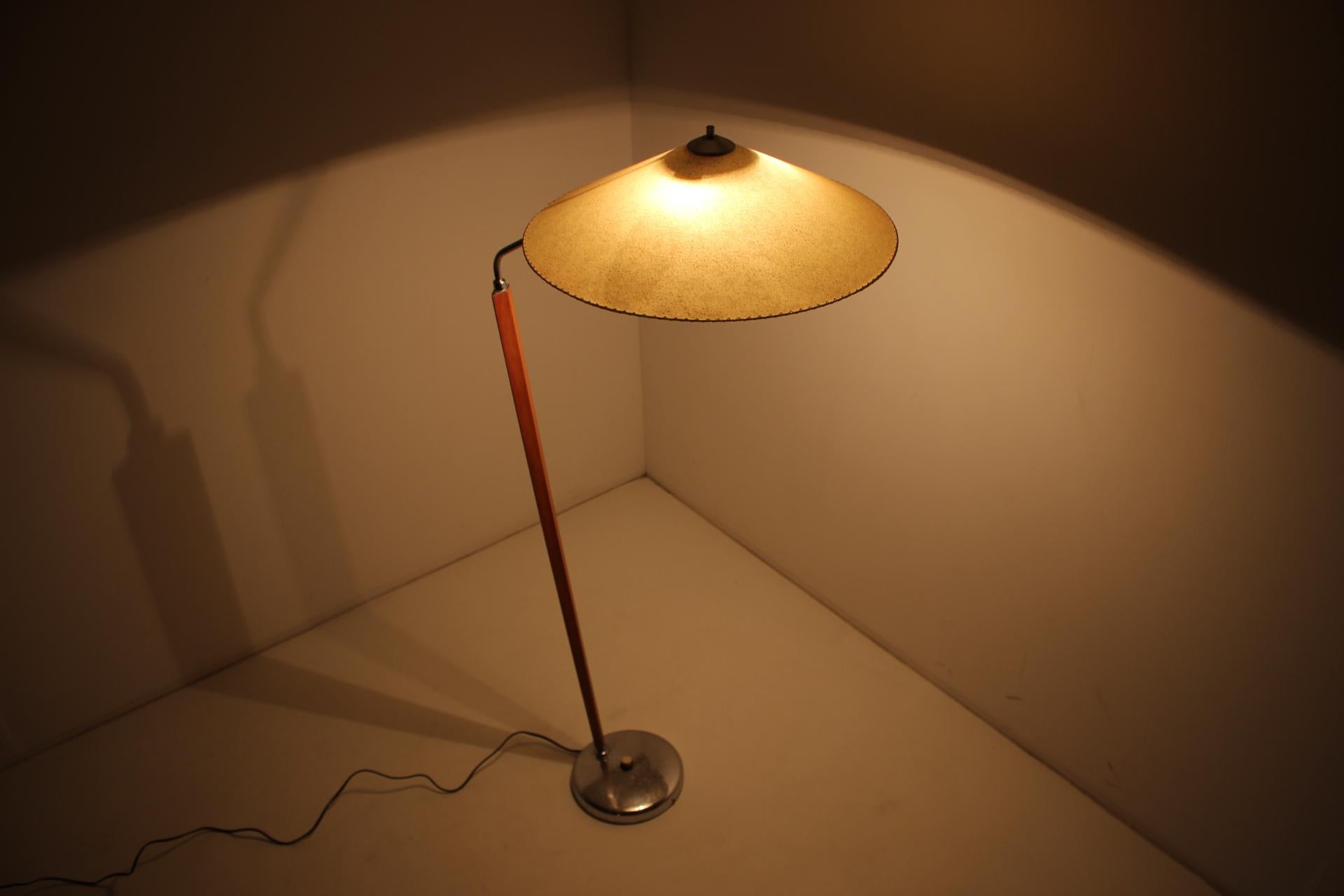 Midcentury Design Japanese Style Floor Lamp, 1960s 3