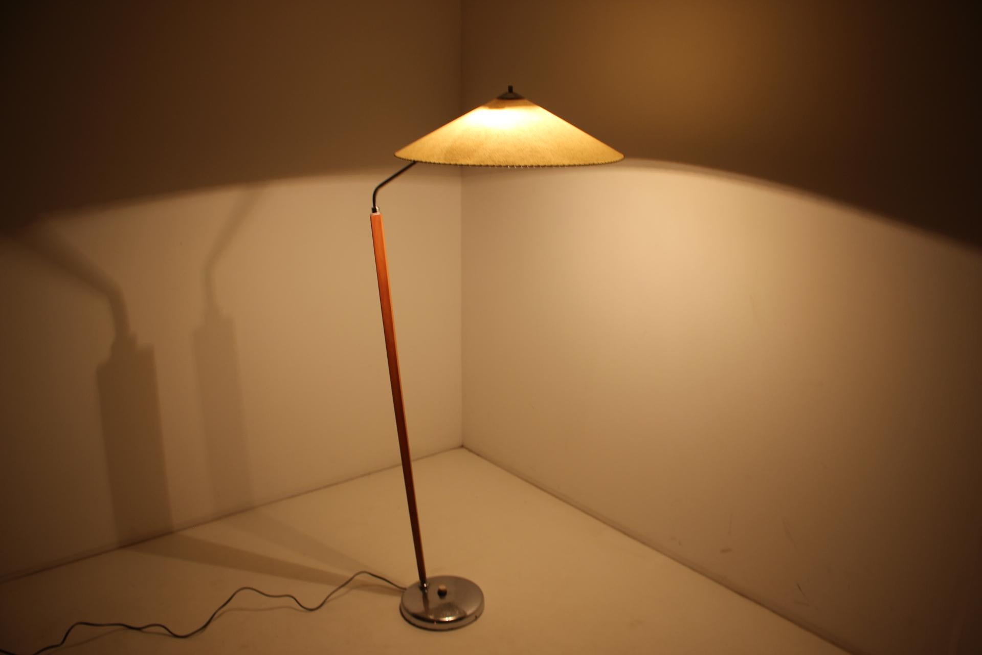 Midcentury Design Japanese Style Floor Lamp, 1960s 4