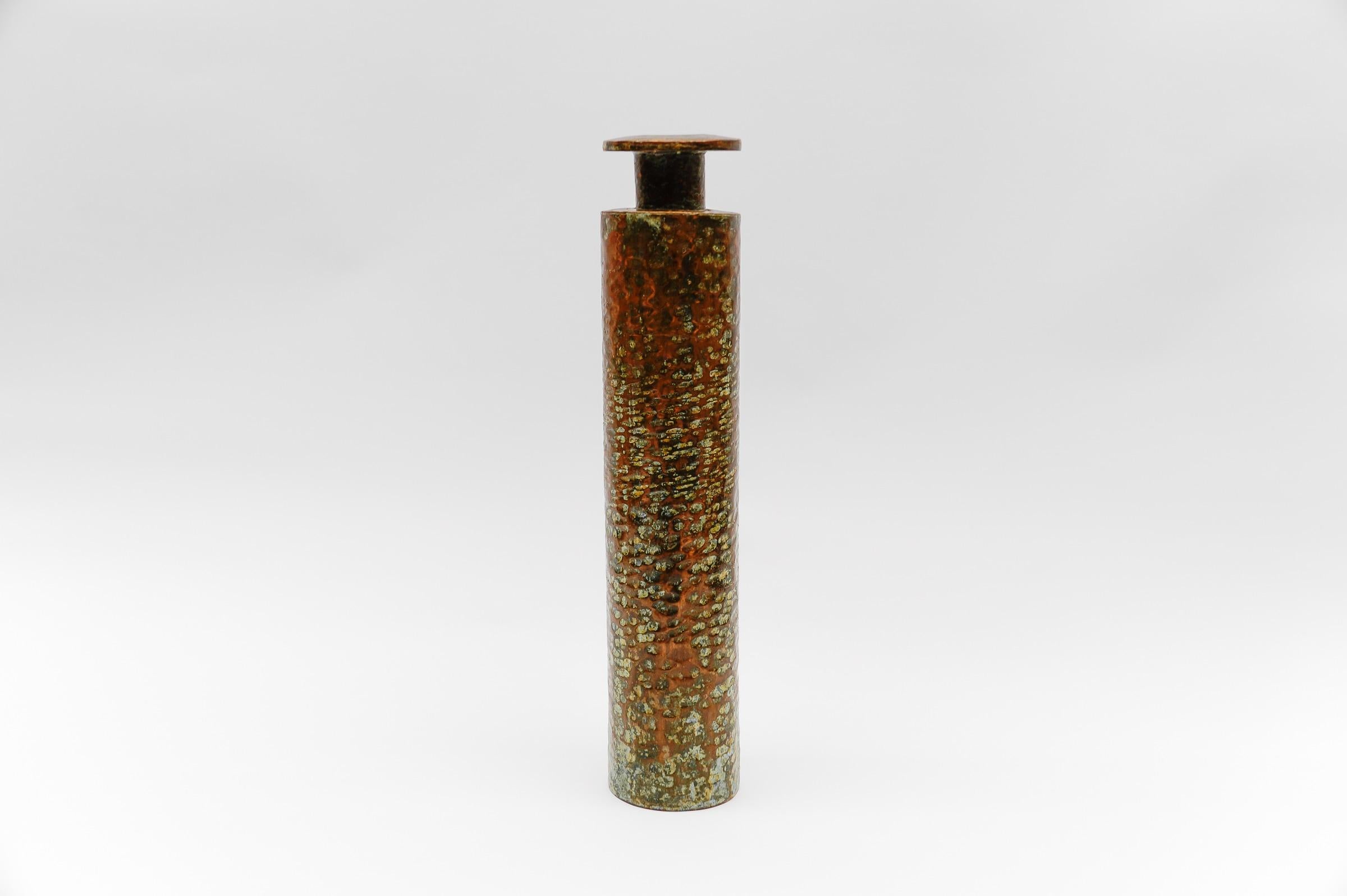 Vaso massiccio in rame martellato di design della metà del secolo scorso, Germania, anni '50 in vendita 2
