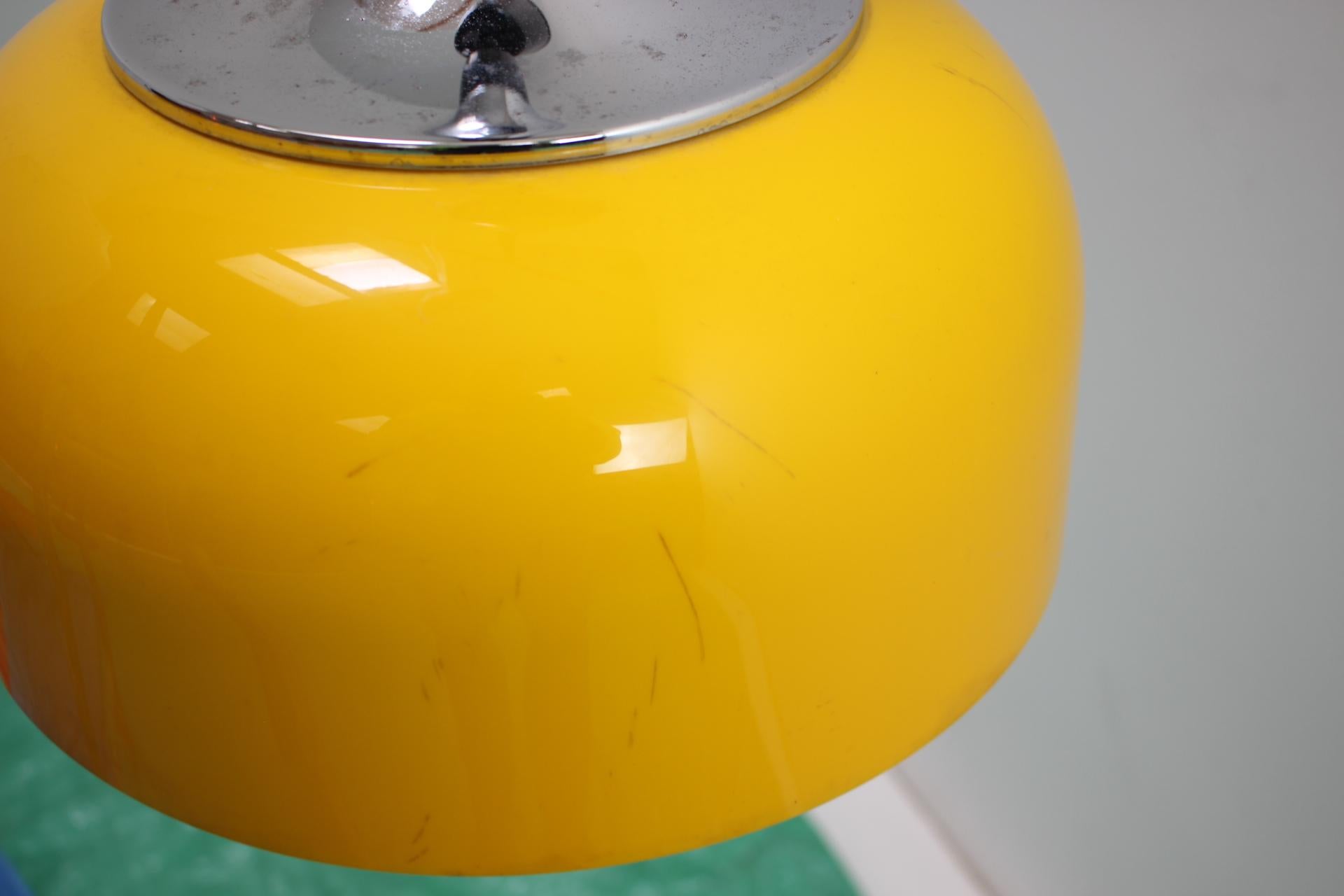 Ciondolo di design del Medioevo Meblo, Harvey Guzzini, Italia, anni '70 in vendita 10