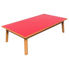 Mesa de centro roja de diseño de mediados de siglo, Bélgica años 50