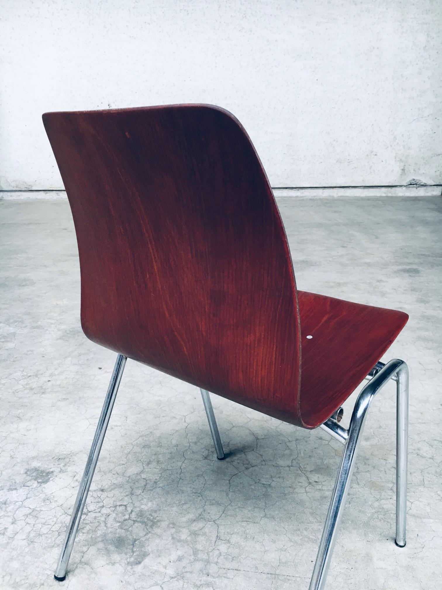 Midcentury Design Stacking Chairs by Elmar Flötotto for Pagholz, 1960's Germany For Sale 8