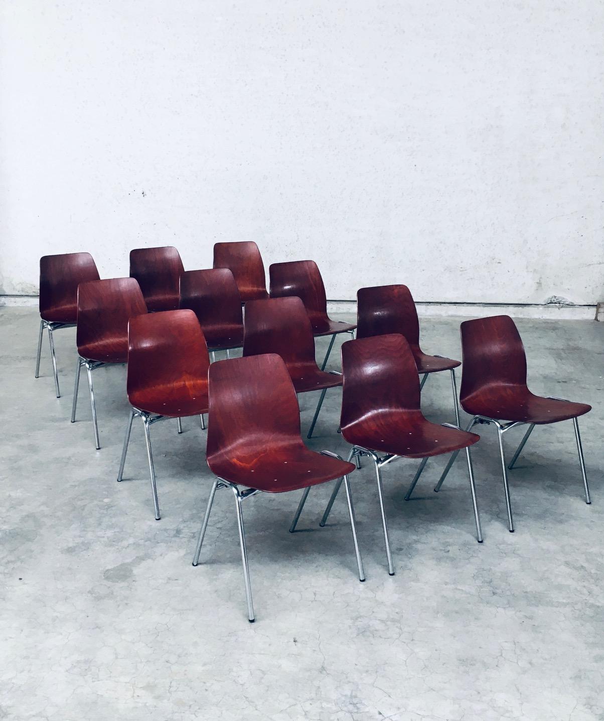 Midcentury Design Stacking Chairs by Elmar Flötotto for Pagholz, 1960's Germany For Sale 14