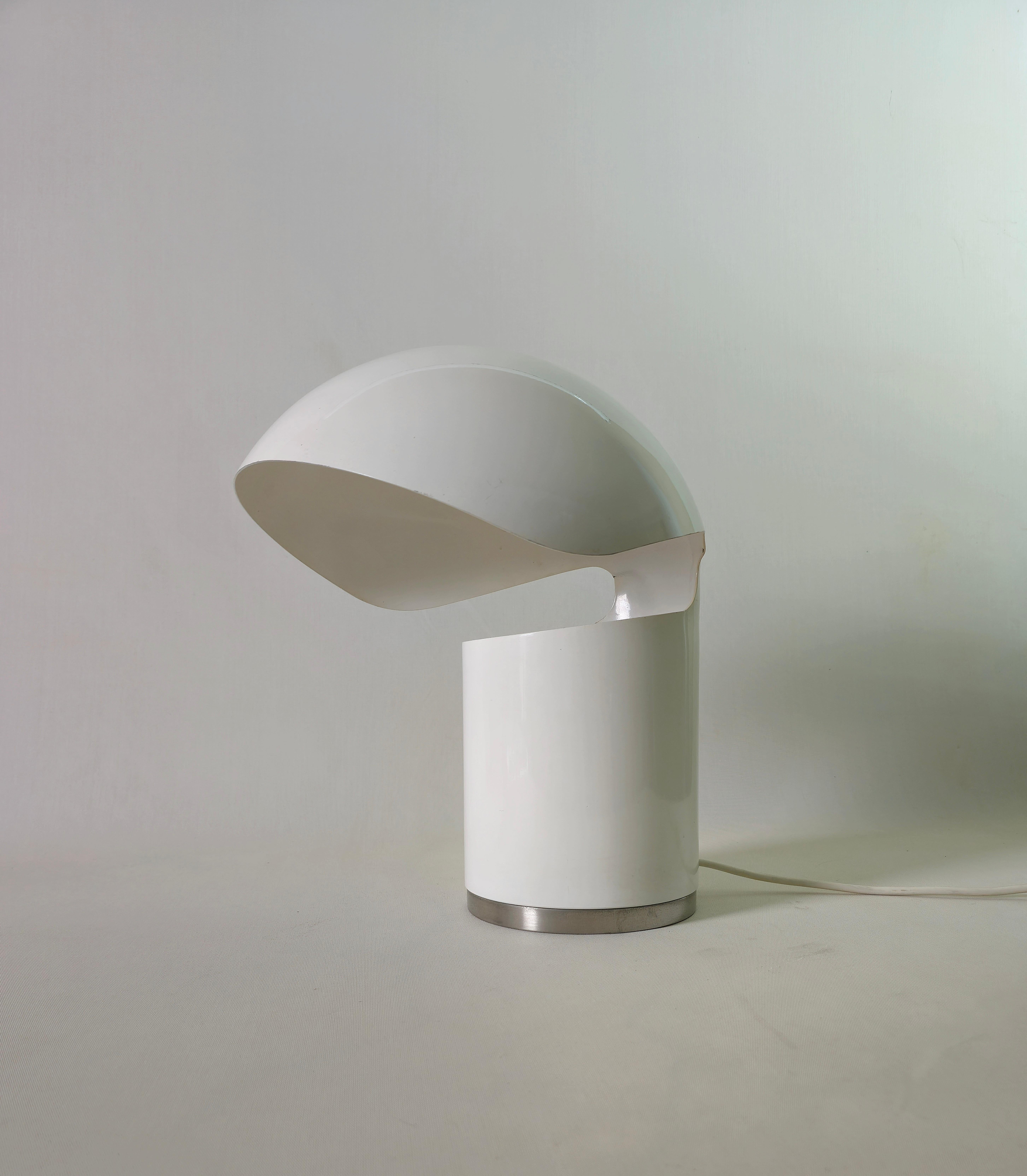 Italian Midcentury Design Table Lamp by Franco Buzzi for Francesconi  In Metal Itali 60s For Sale