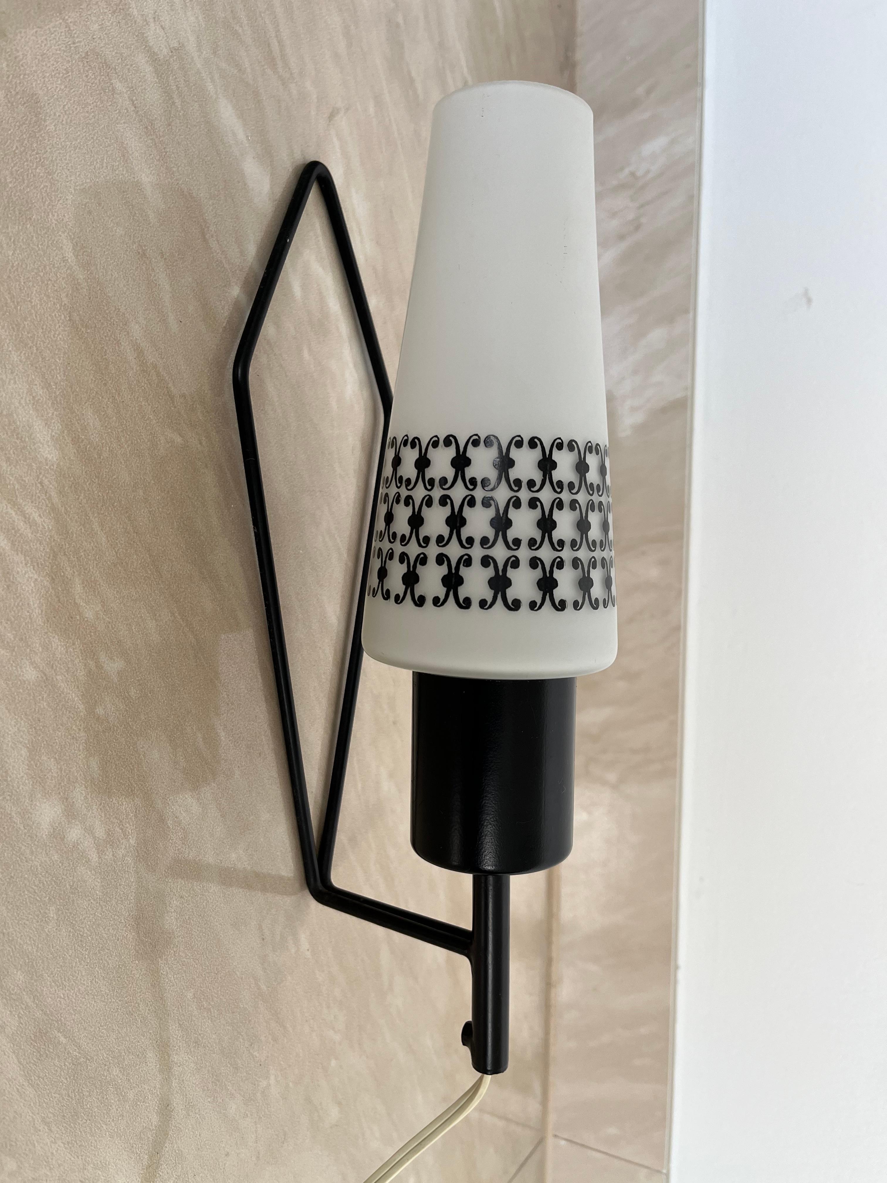 Wandlampen im Mid-Century-Design, 1970er-Jahre, bis zu drei Stück (Ende des 20. Jahrhunderts) im Angebot